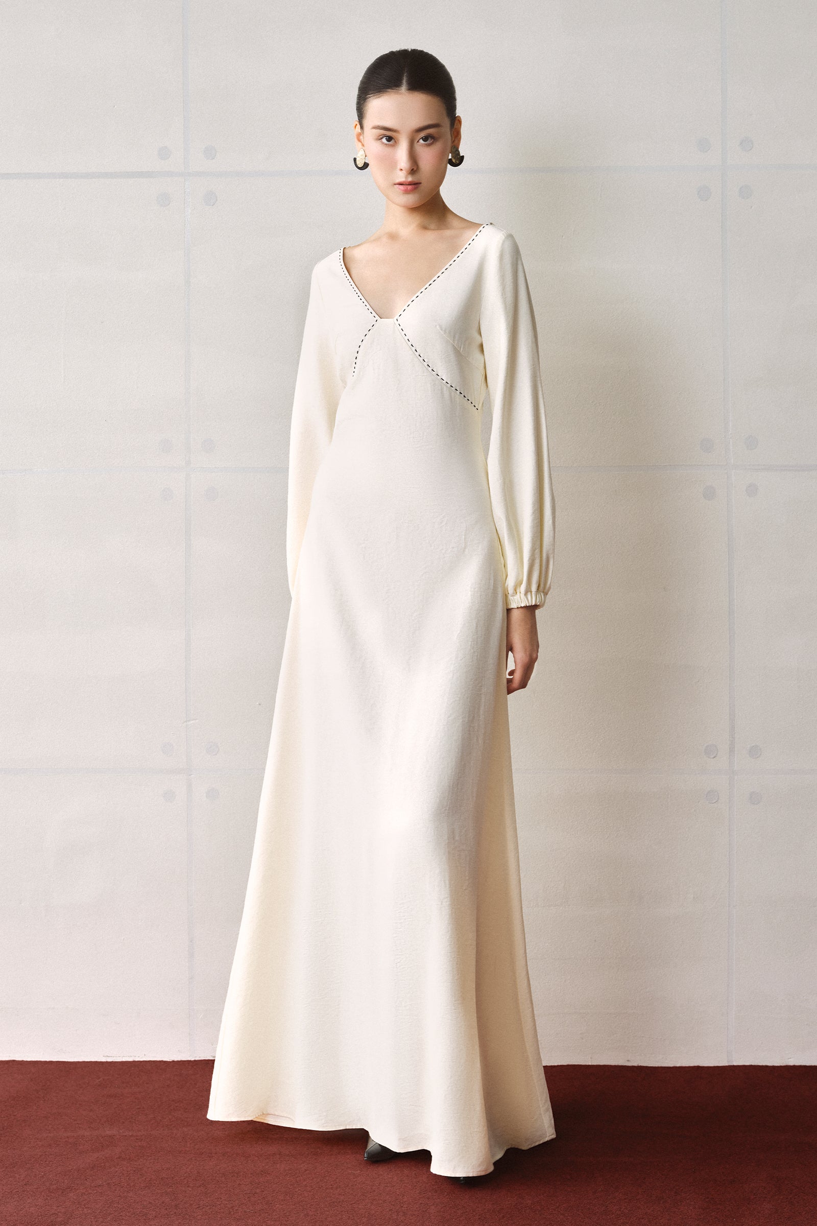 Women's Caelum V-Neck Gathering Maxi Dress S/M/Customize Cream MEAN BLVD