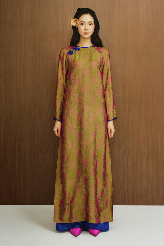 Mac Truc Trapezoid Wide Sleeved Silk Ankle Length Ao Dai