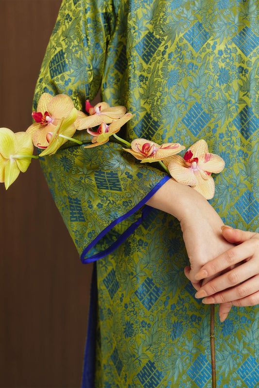 Tu Ha Trapezoid Round Neck Silk Ankle Length Ao Dai