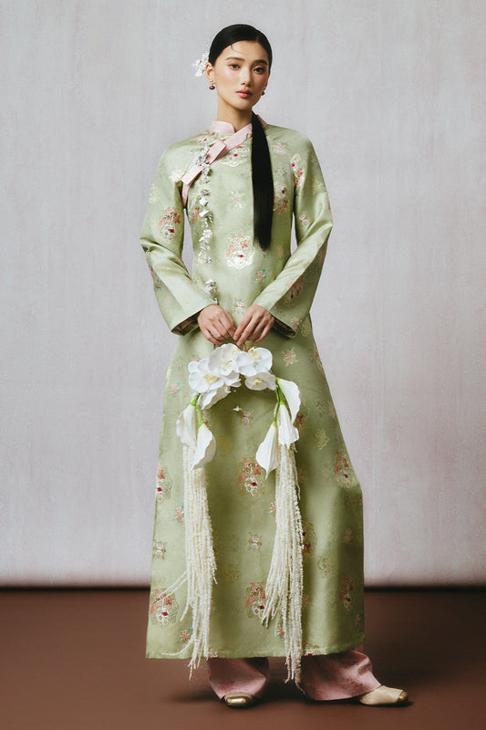 Thuong Uyen Straight Ribbon Ao Dai - MEAN BLVD