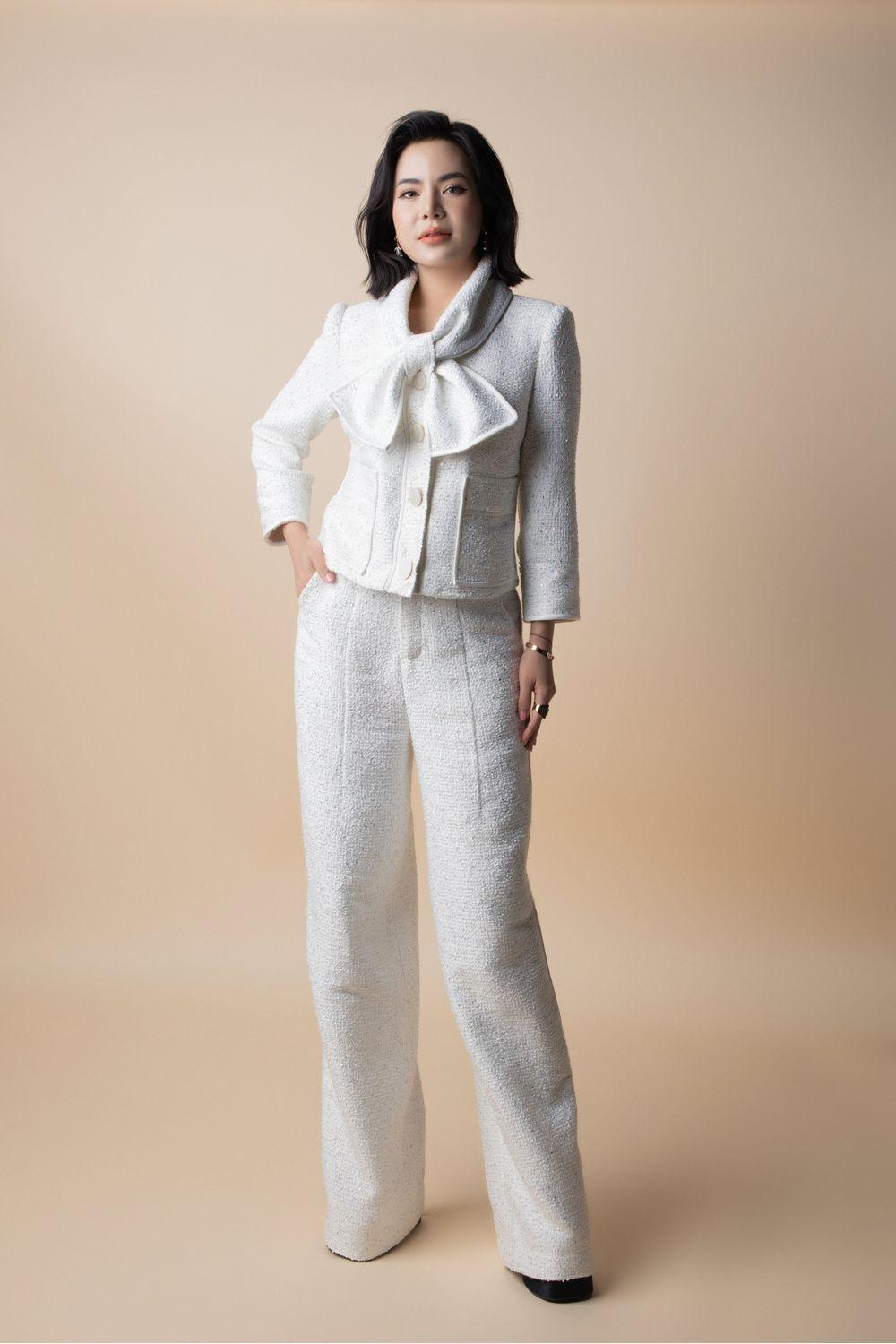 Amira Straight Bow Tie Tweed Jacket MEAN BLVD