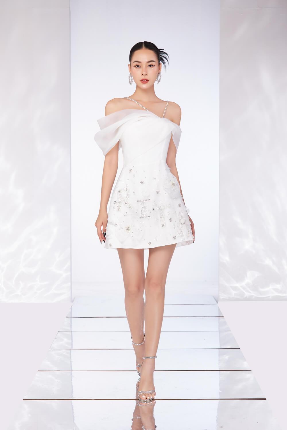 Rita A-Line Dress L / White Rita A-Line Dress L / White