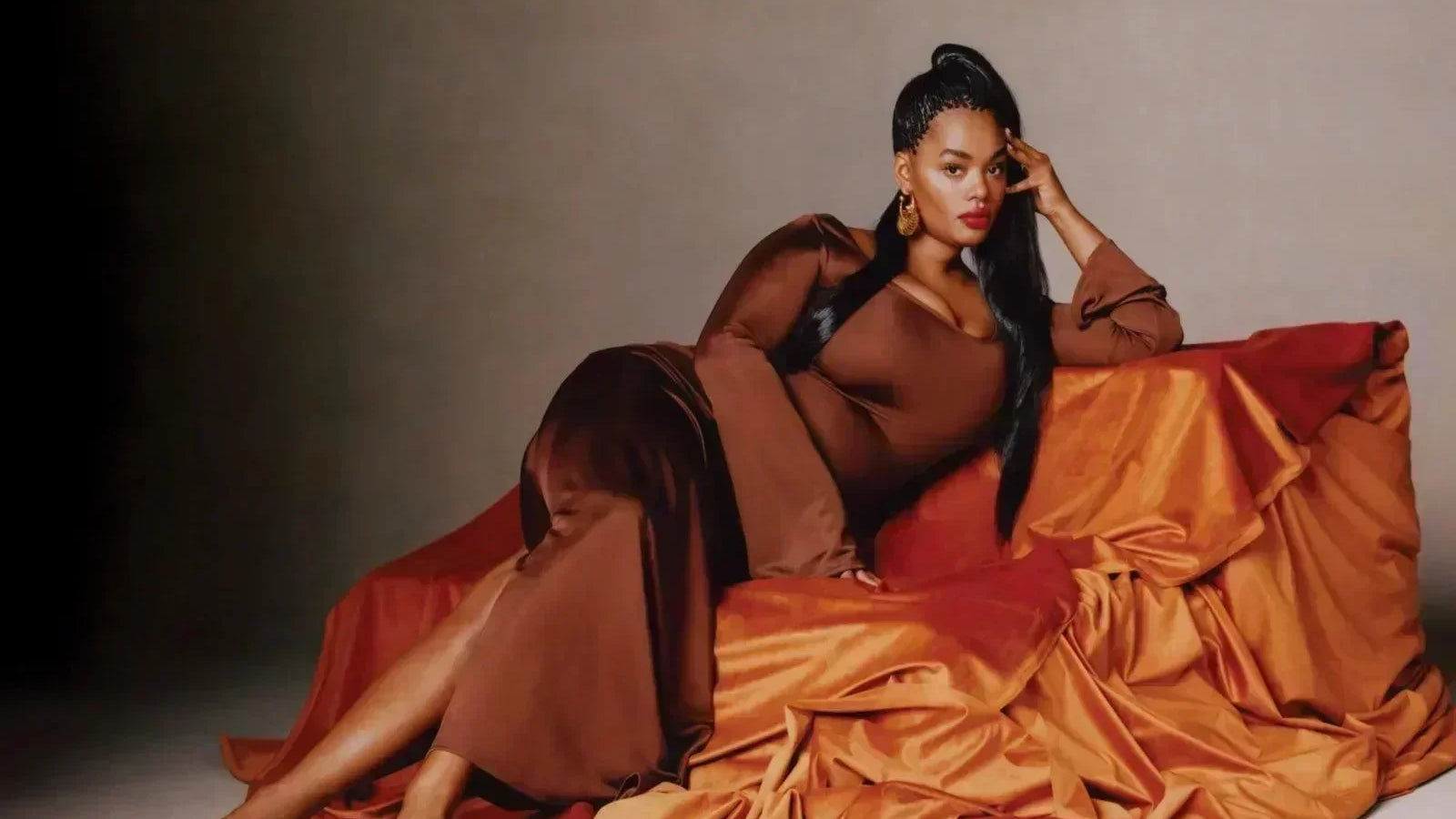 Plus-Size Models Revolutionizing the Fashion Industry: Shaping a New Era of Inclusivity and Diversity - MEAN BLVD