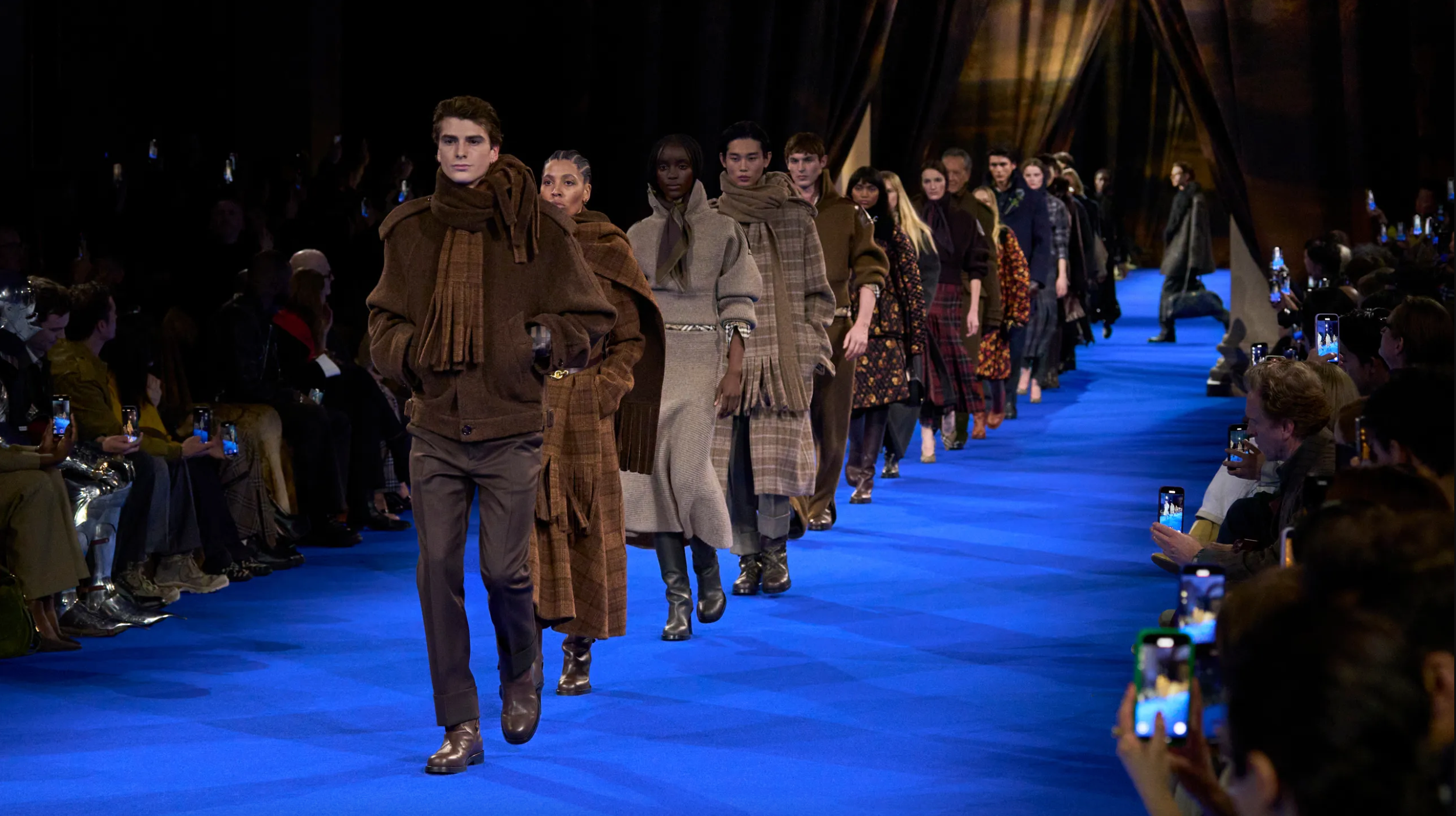 Burberry Fall/Winter 2025: A Weekend Escape to the English Countryside