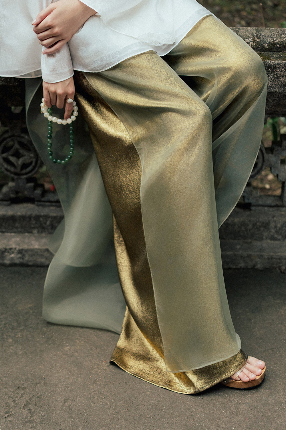 Thanh Hoa Asymmetric Neck Set