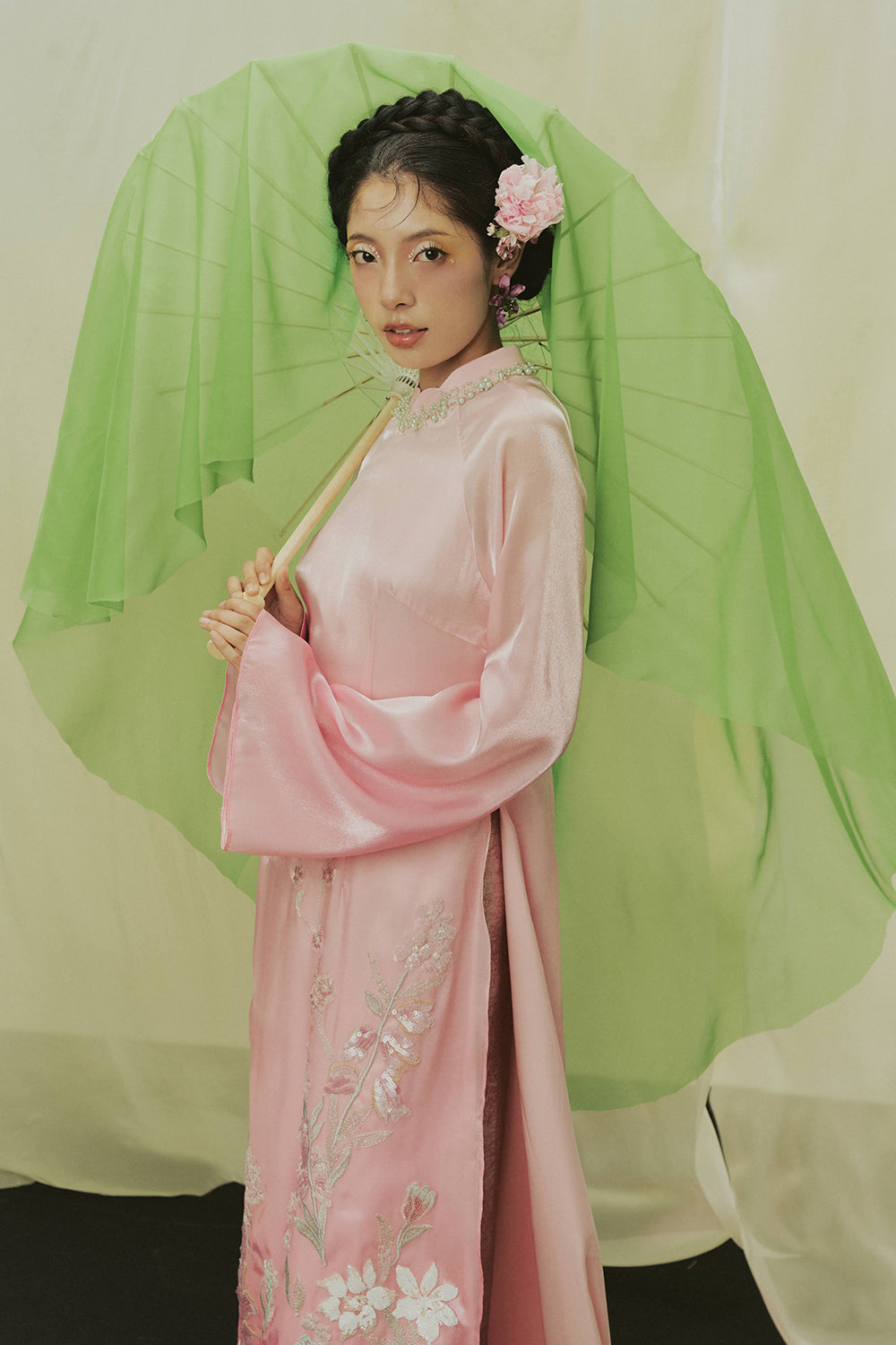 Ngu Yen Straight Embroidery Ao Dai Set