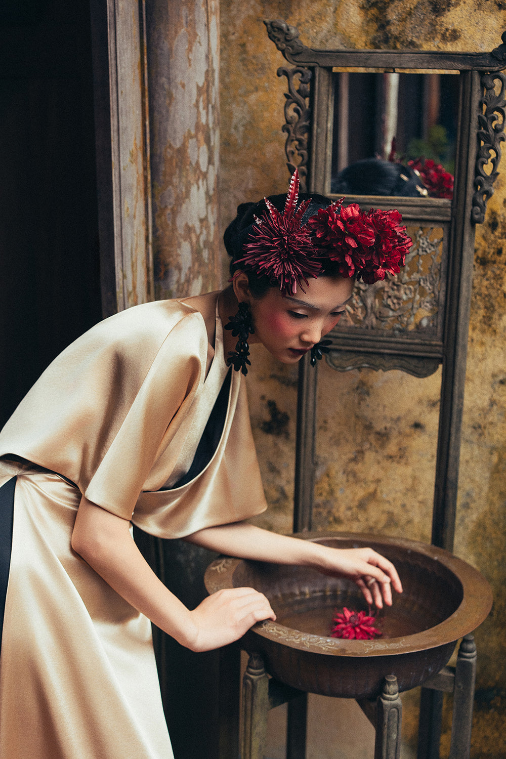 Nguyet Anh Flutter Sleeved Synthetic Silk Ao Dai