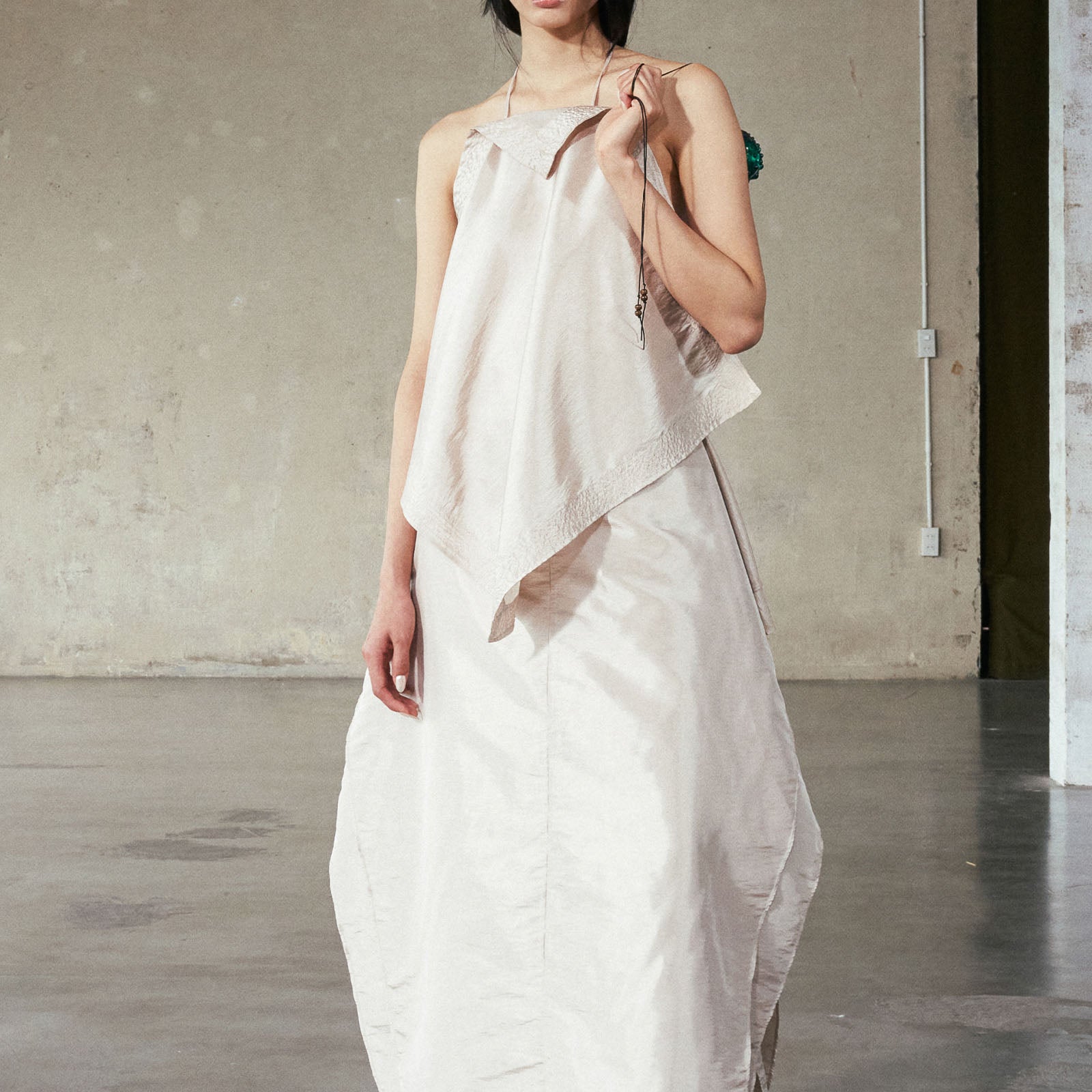 Bach Vi Asymmetric Top