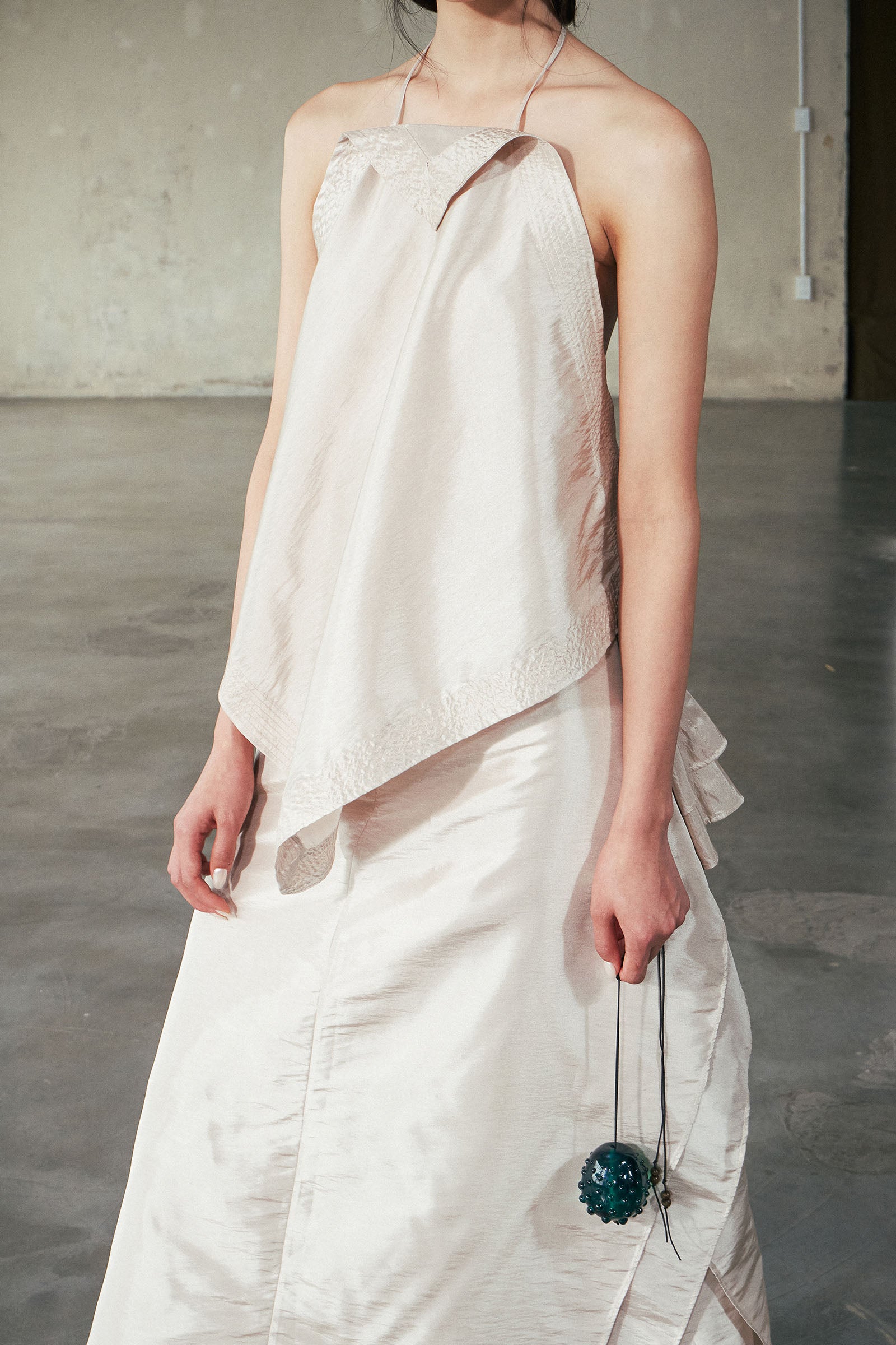 Bach Vi Asymmetric Top