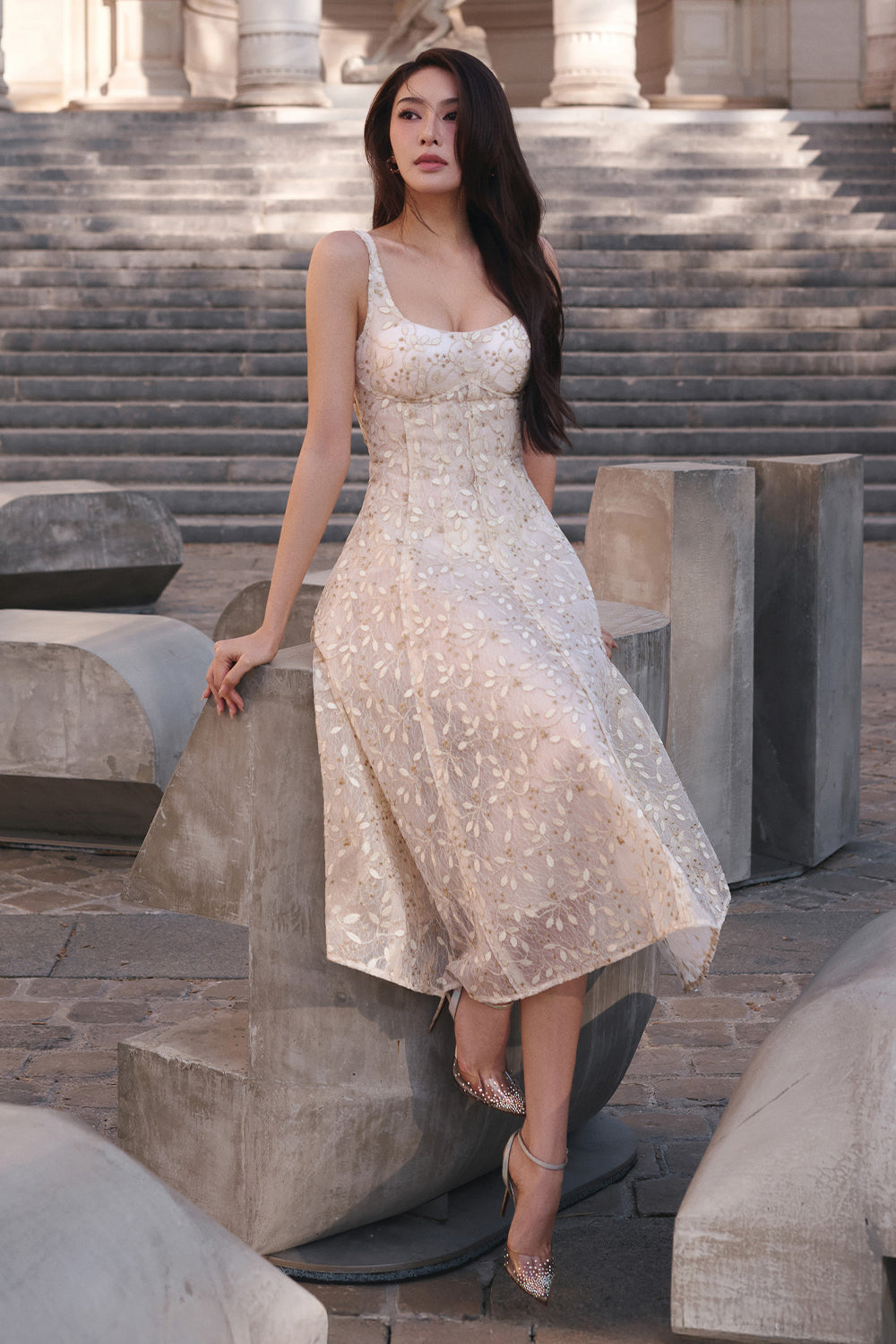 Sia Scoop Neck Midi Dress
