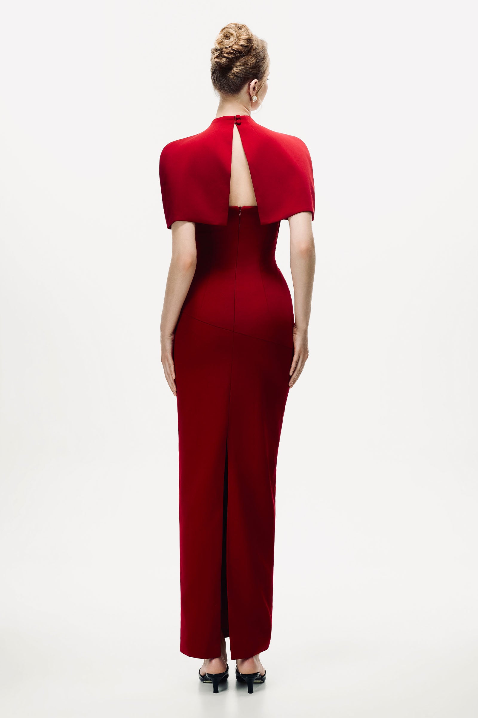 Seriora Dress with Cape