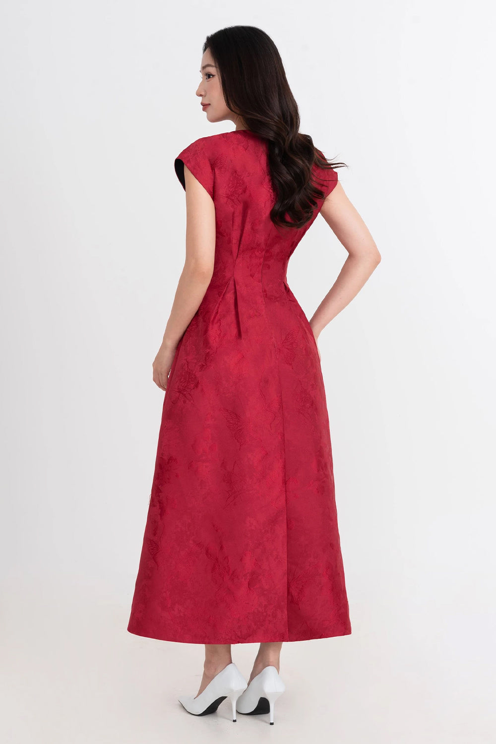 Élan Round Neck Midi Dress