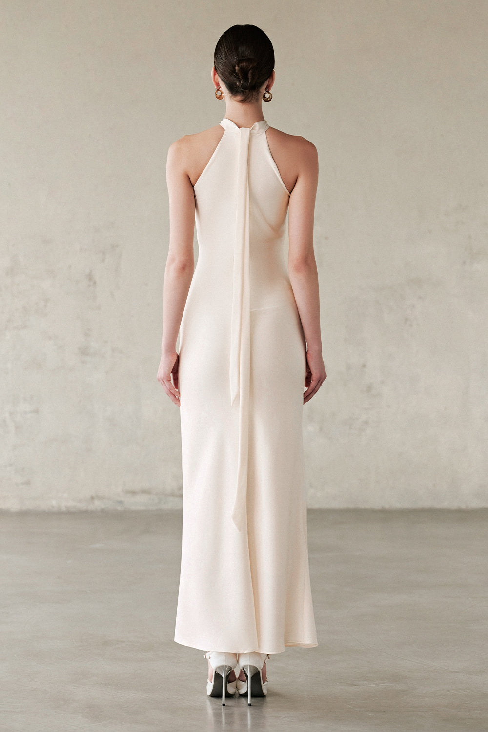 Evyn Halter Neck Gathering Maxi Dress