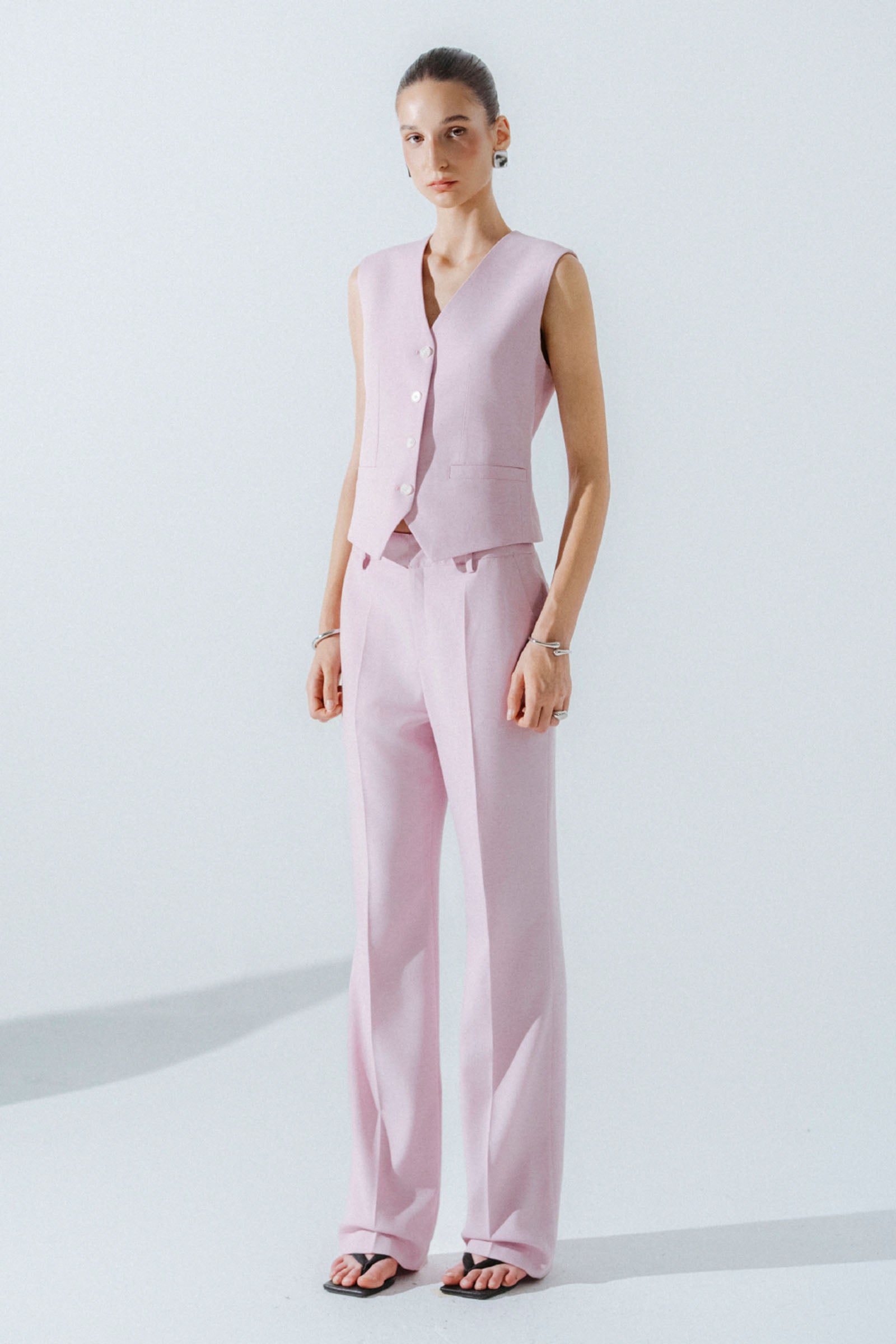 Noema V-Neck Vest