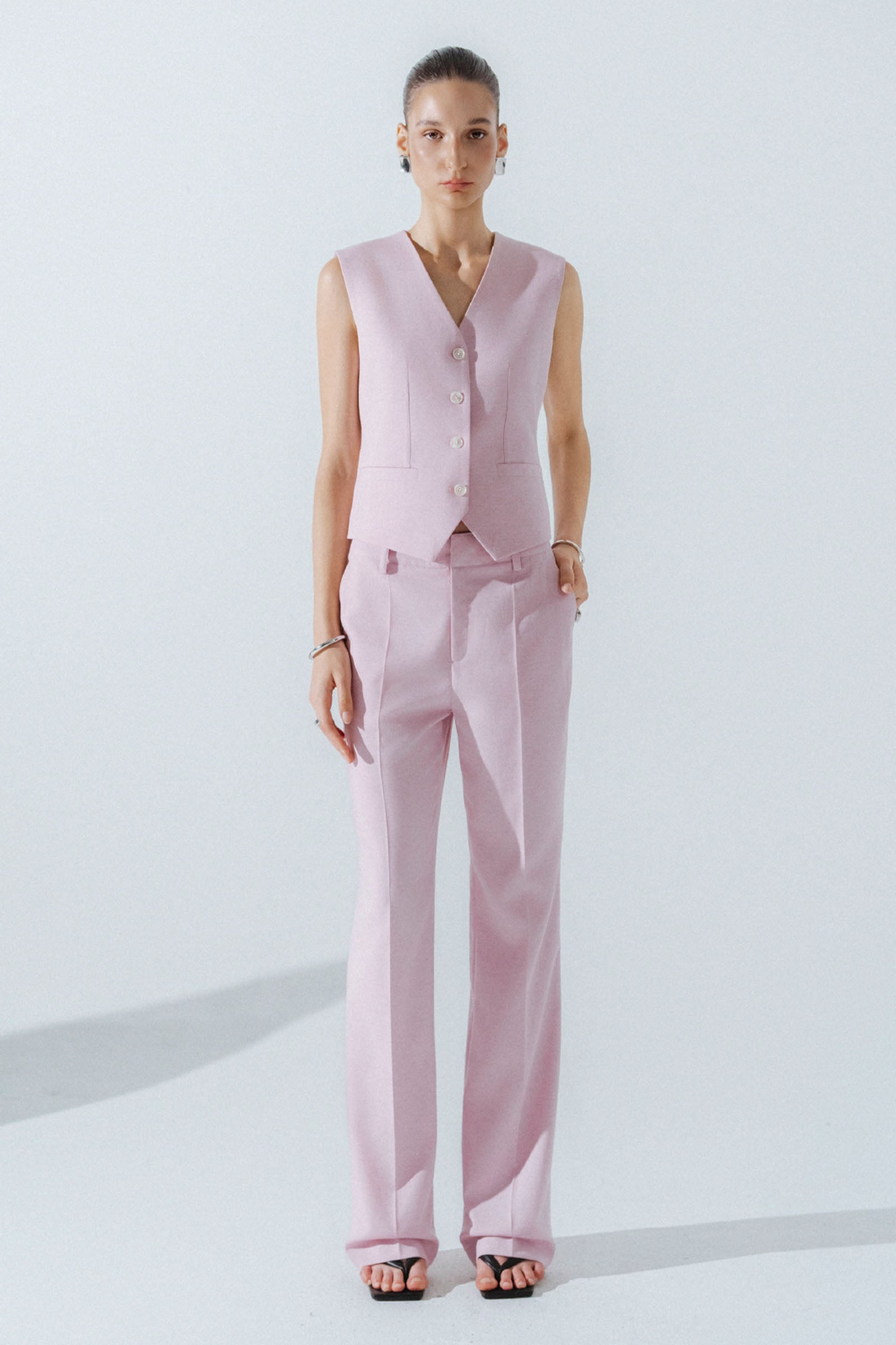 Noema V-Neck Vest