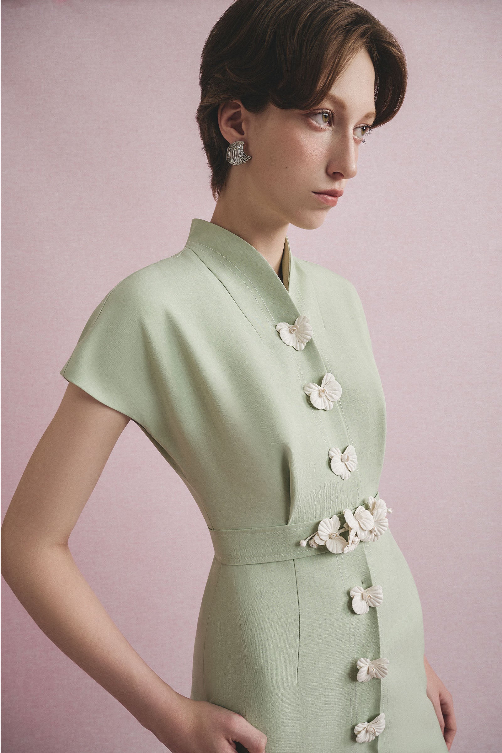 Lealin Mandarin Midi Dress