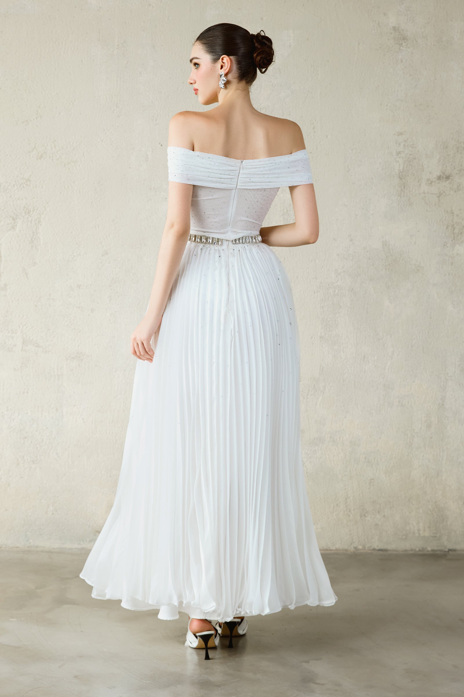 Della Off-Shoulder Bodysuit