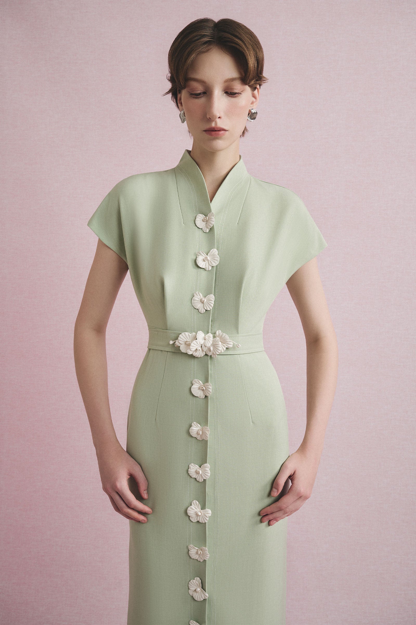 Lealin Mandarin Midi Dress