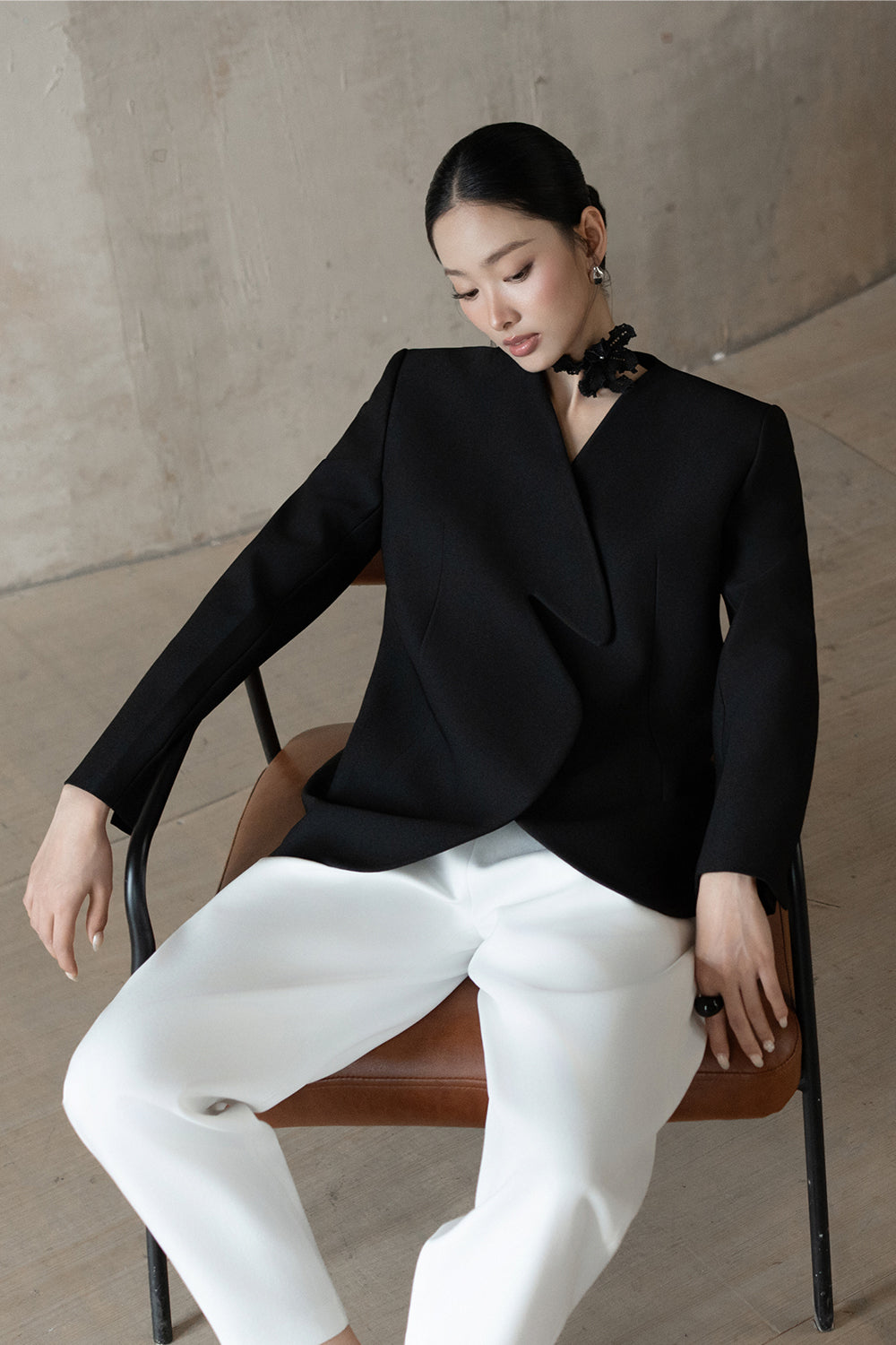 Auryth V-Neck Blazer