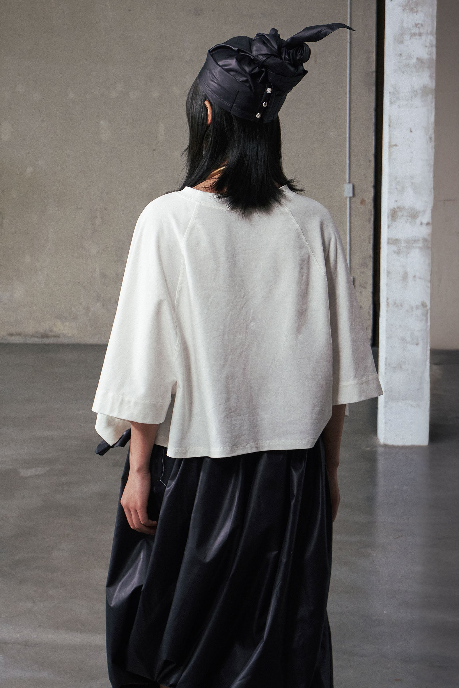 Bach Thuong Cape Sleeve Top