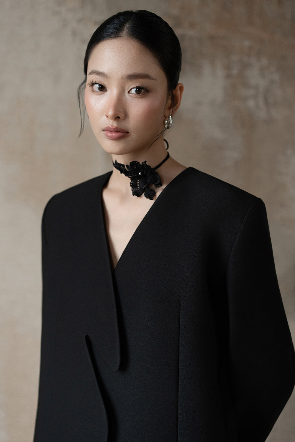 Auryth V-Neck Blazer