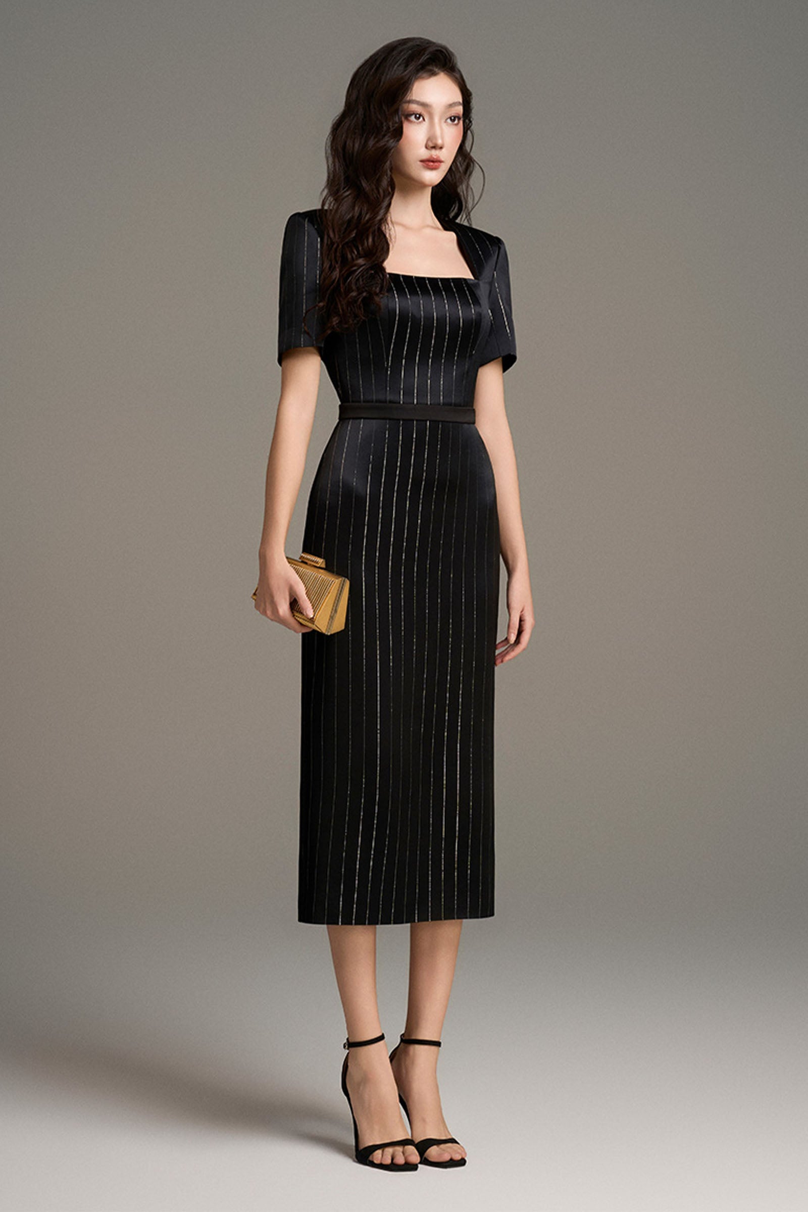 Olyne Square Neck Midi Dress