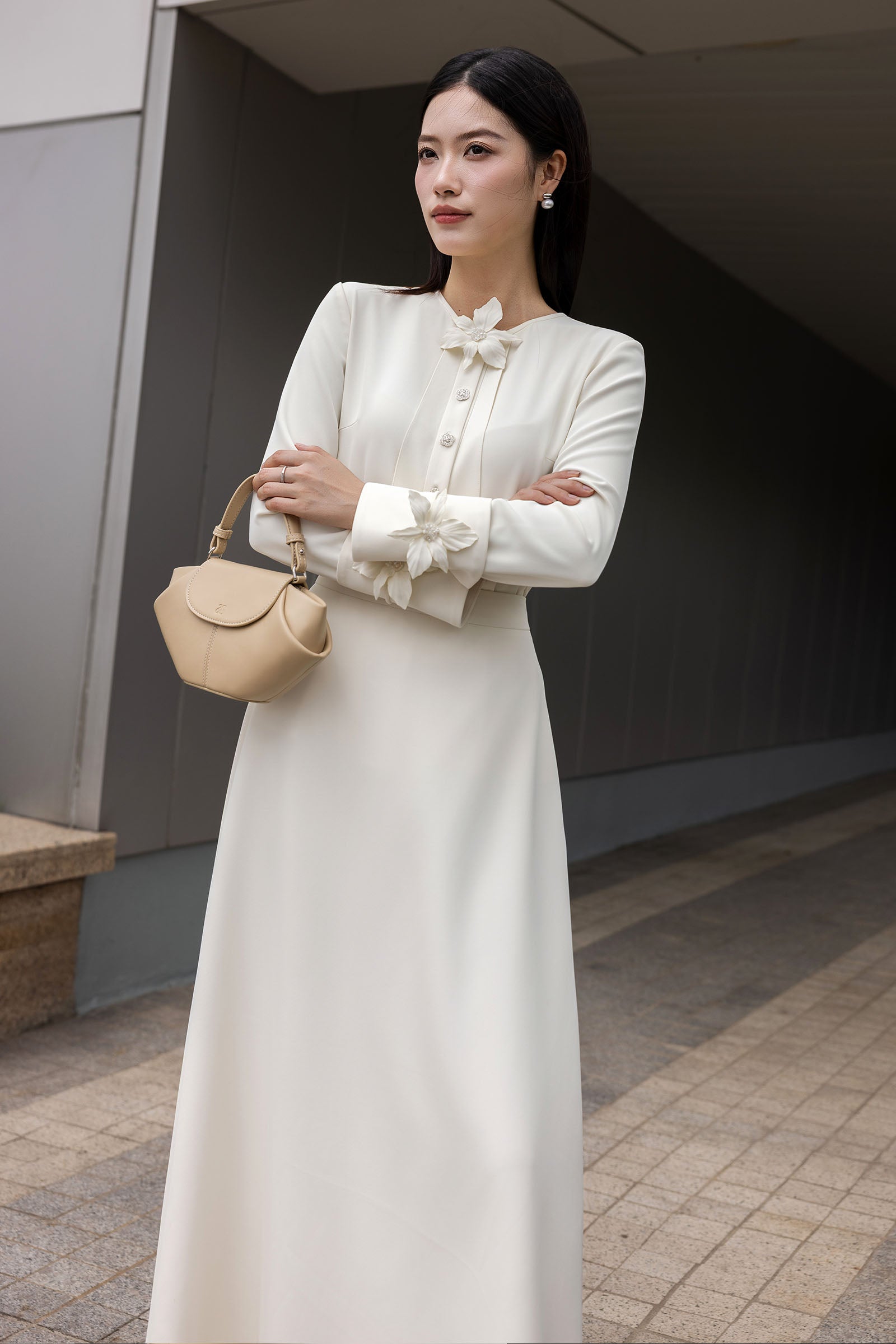 Thanh Nha Round Neck Shirt