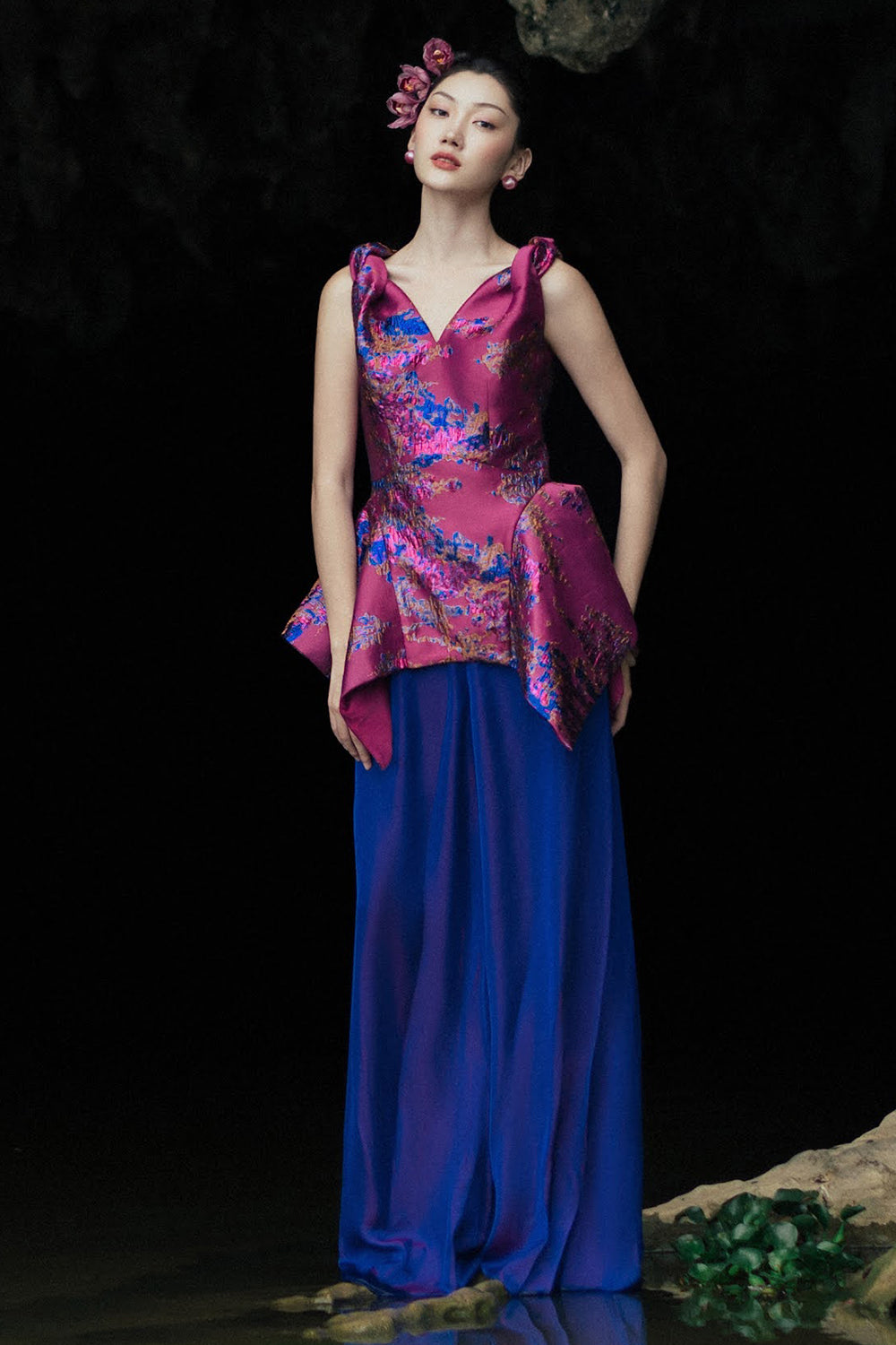 Dieu Hoa V-Neck Set
