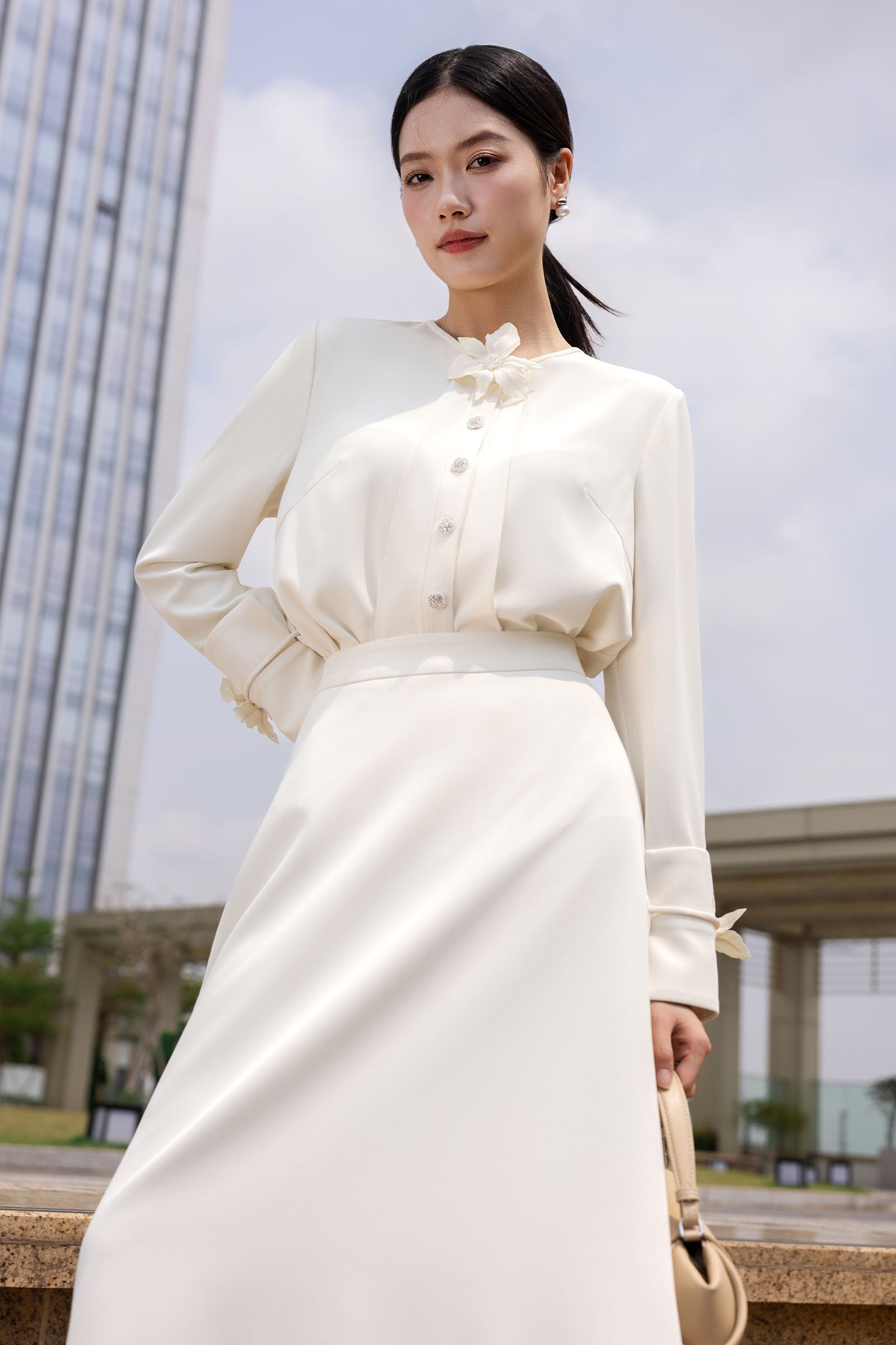 Thanh Nha Round Neck Shirt