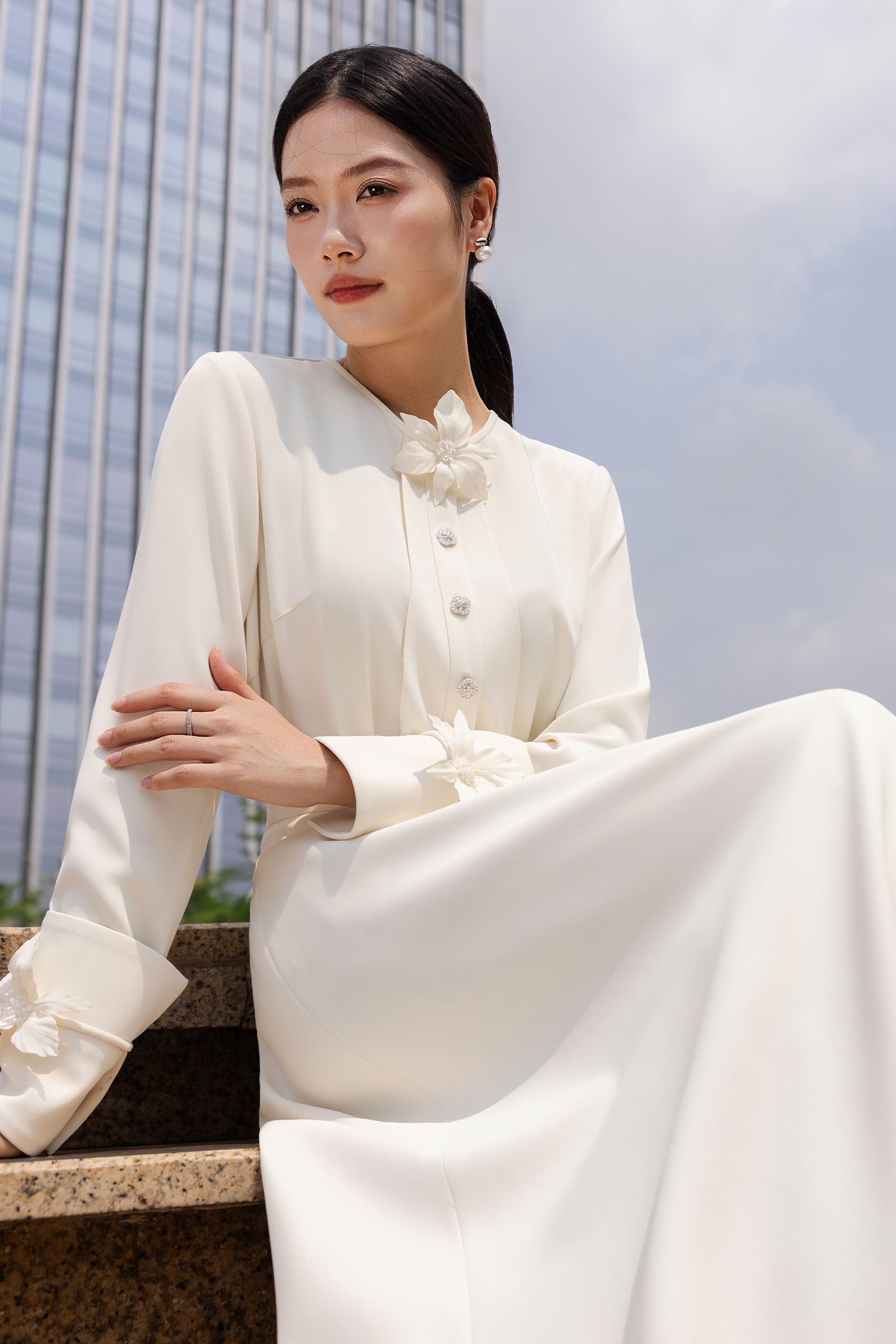 Thanh Nha Round Neck Shirt