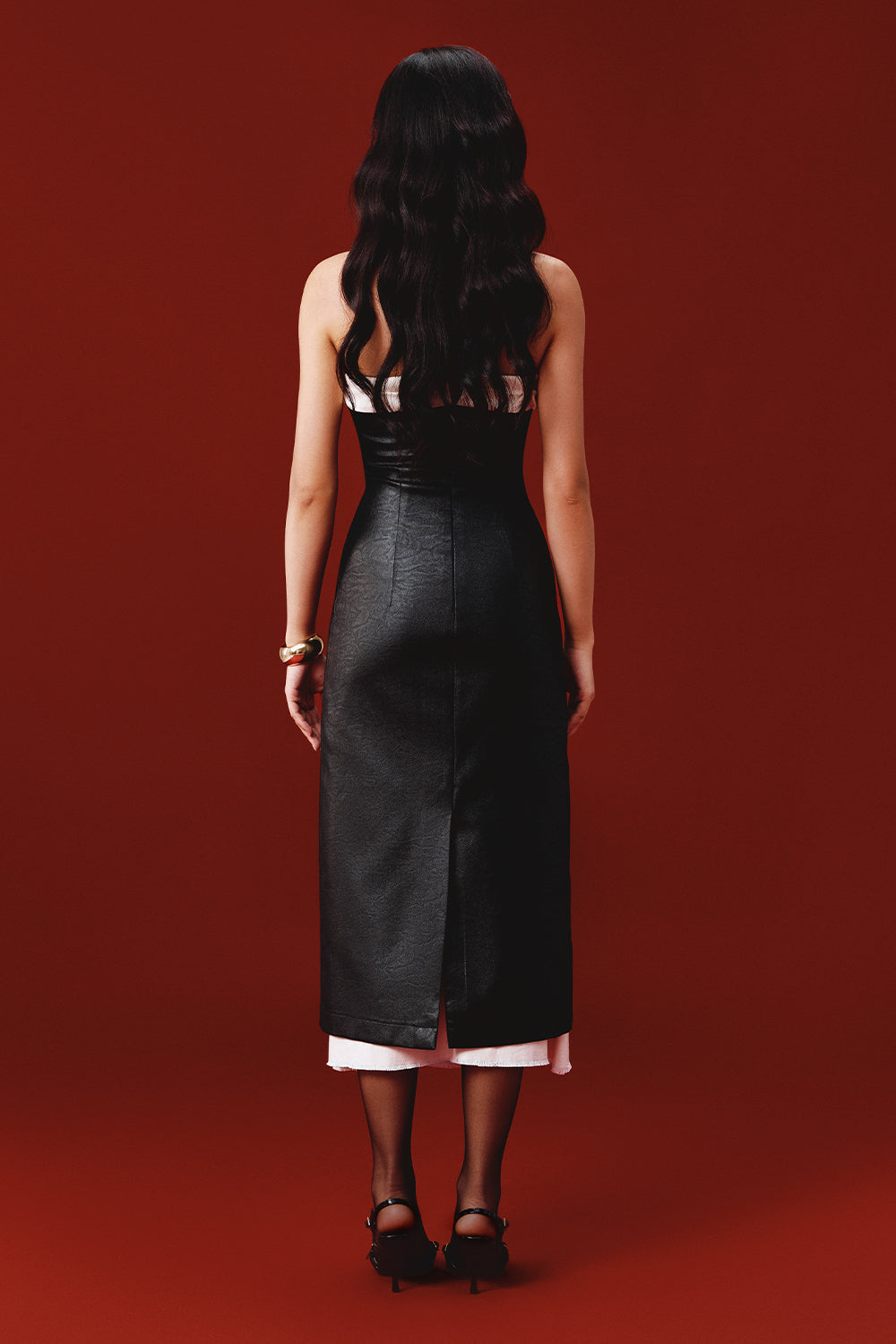 black straight midi dress Zara - Fitted Midi Dress - Black - M