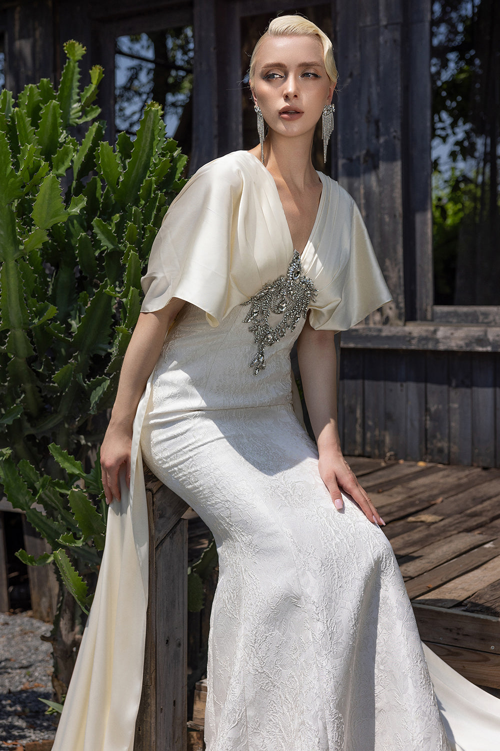 Austeinian V-neck Maxi Dress