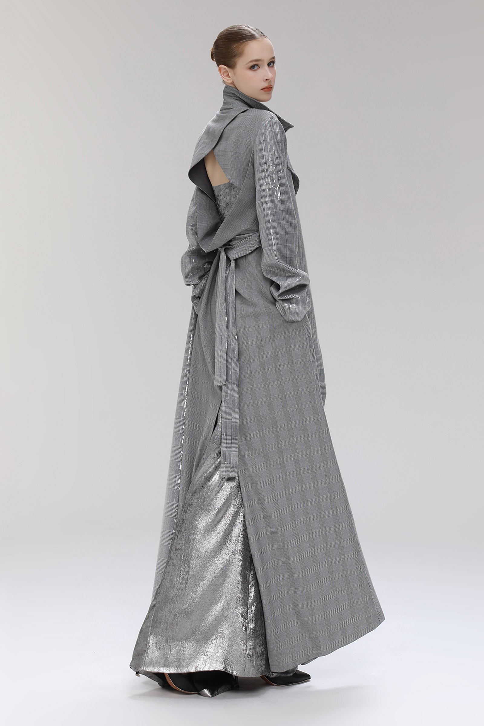Mamoris Collared Trench Coat