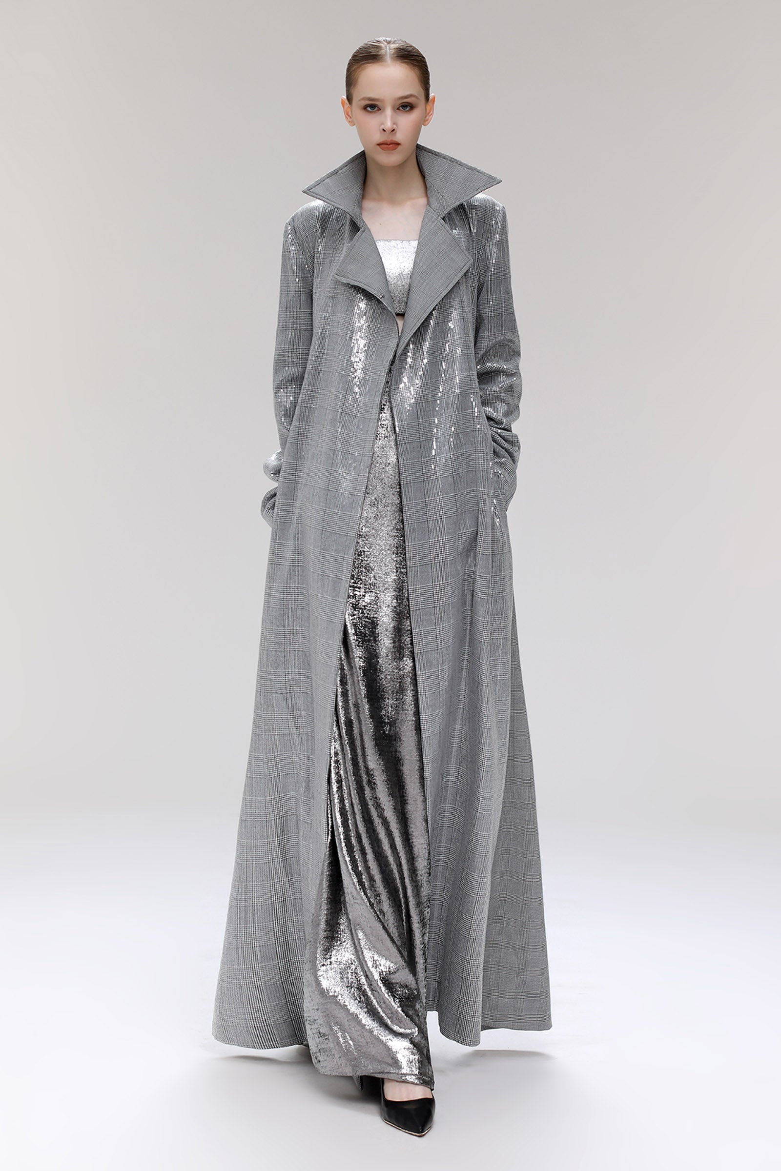 Mamoris Collared Trench Coat