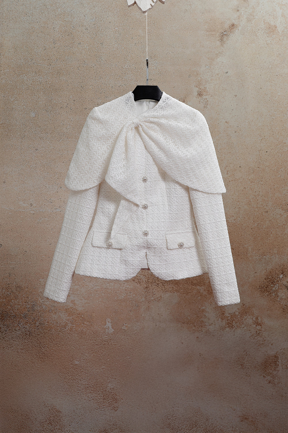 Donna Cape Sleeve Top