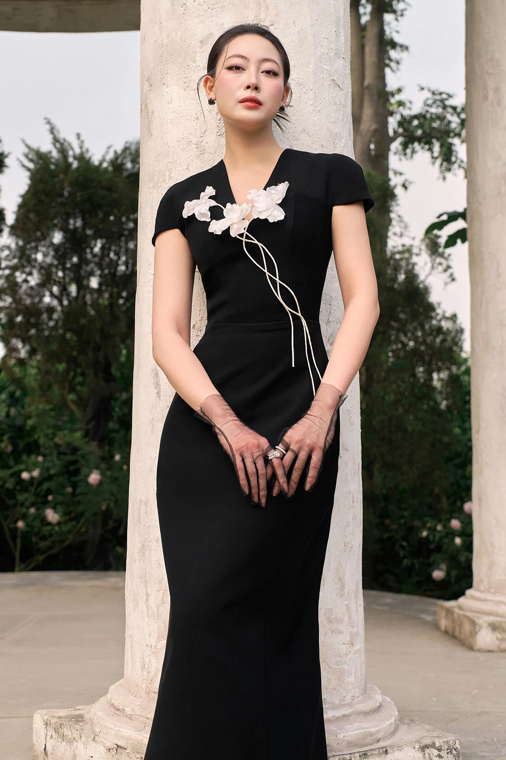 Éternelle Applique Midi Dress