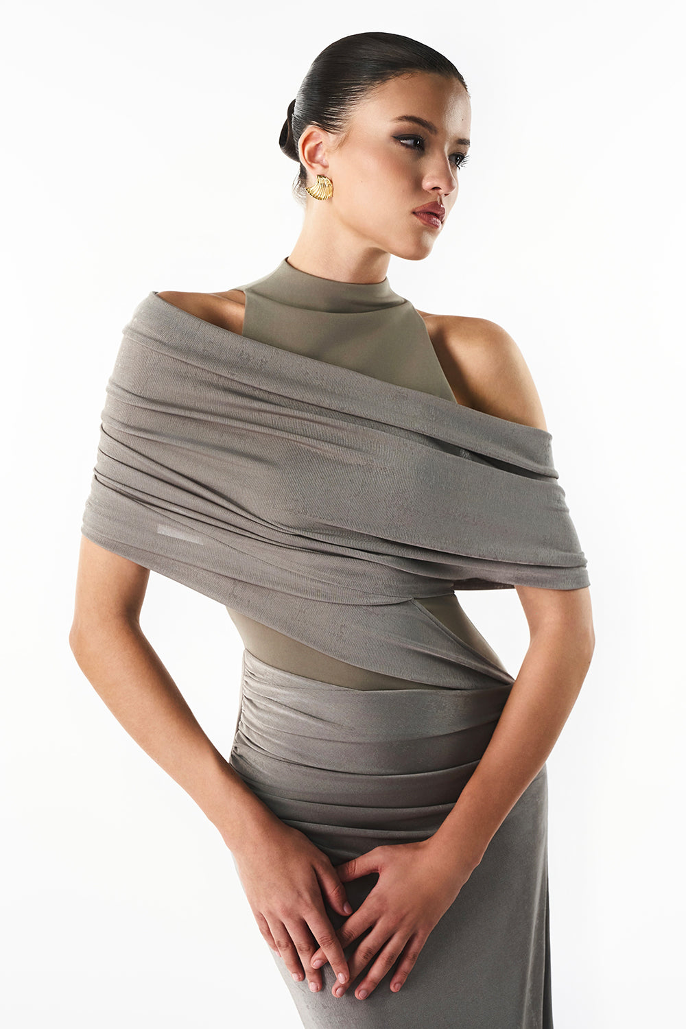 Raviena Off-Shoulder Maxi Dress