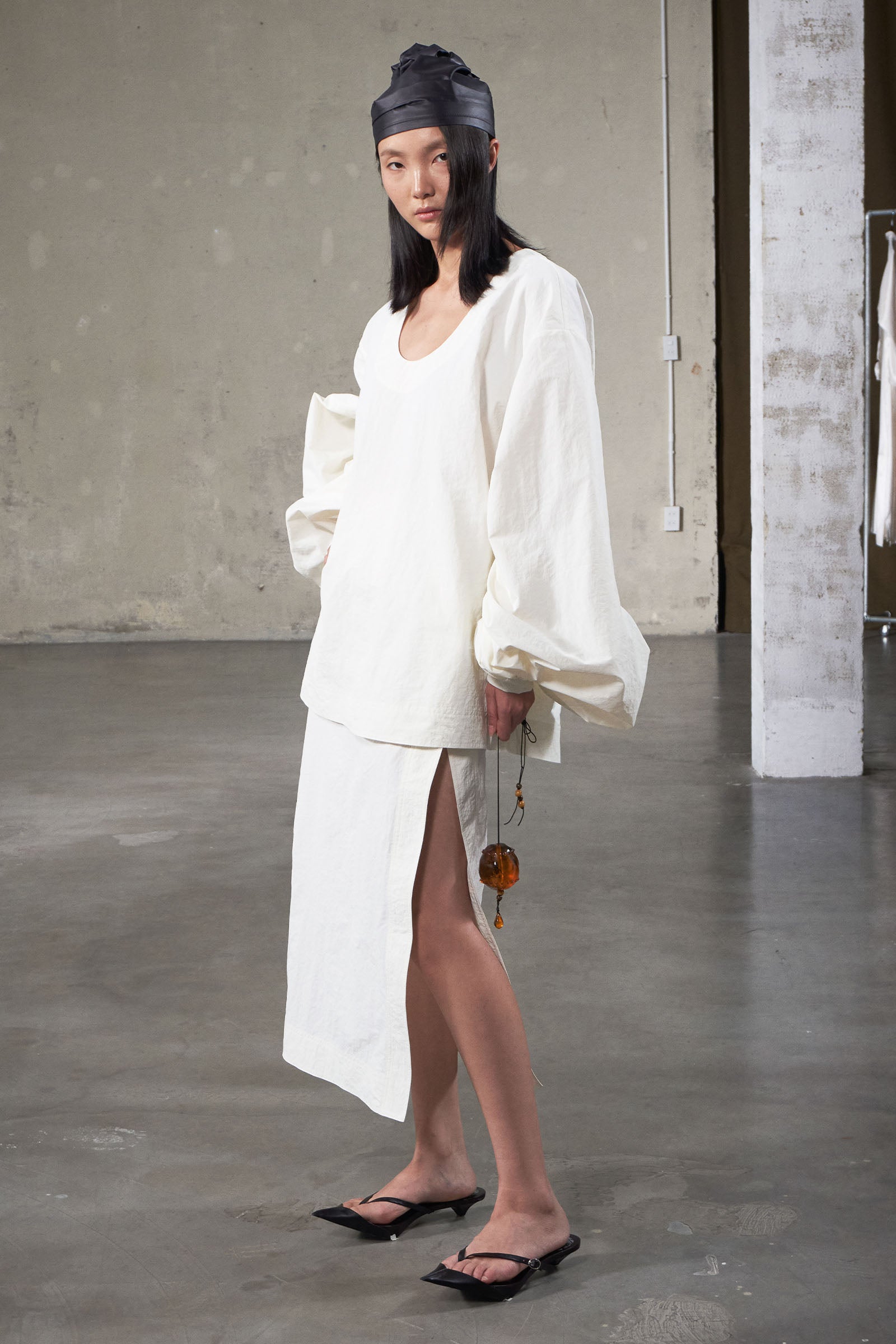 Hong The Blouson Top