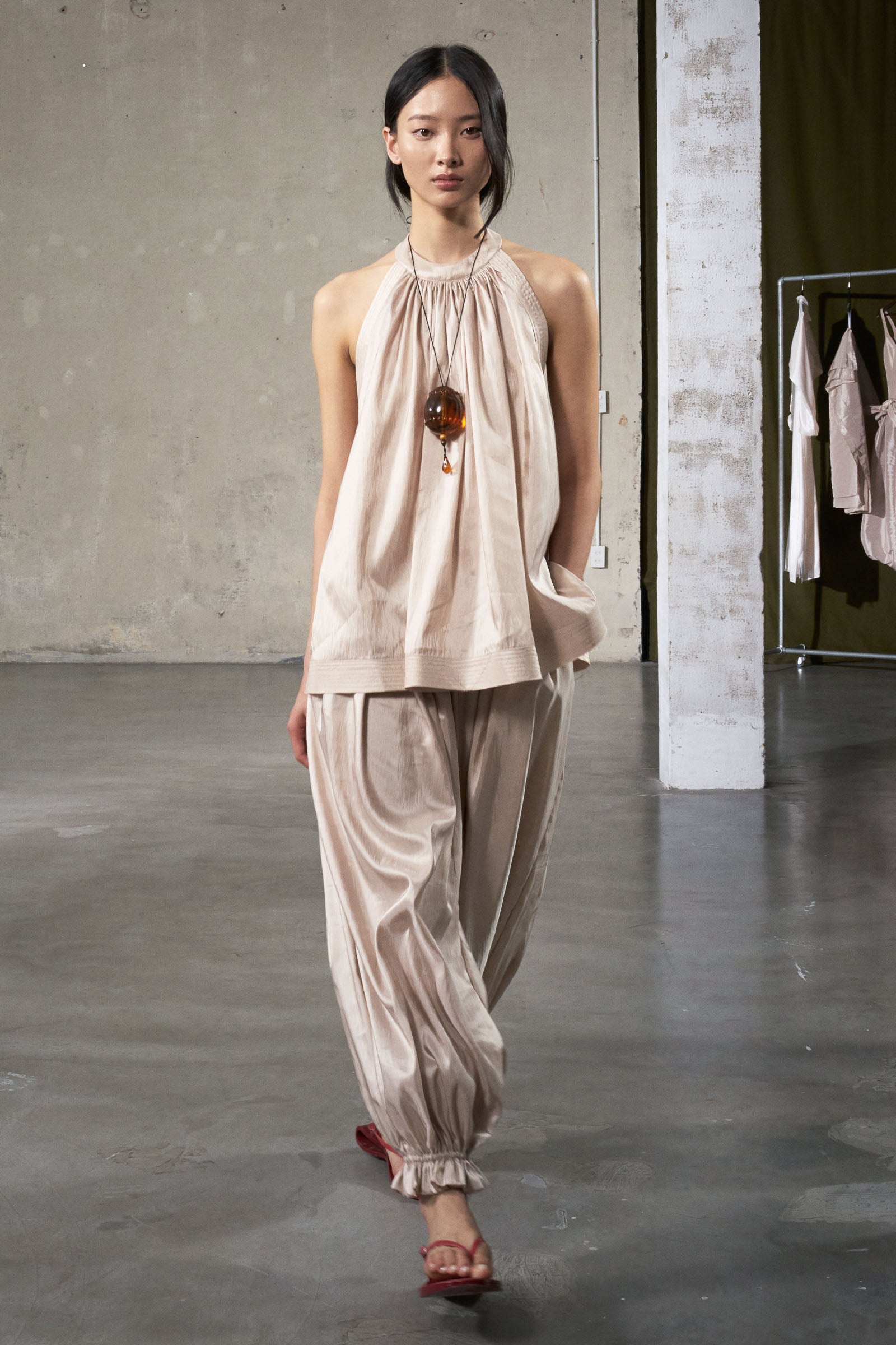 Than Phiem Trapezoid Top
