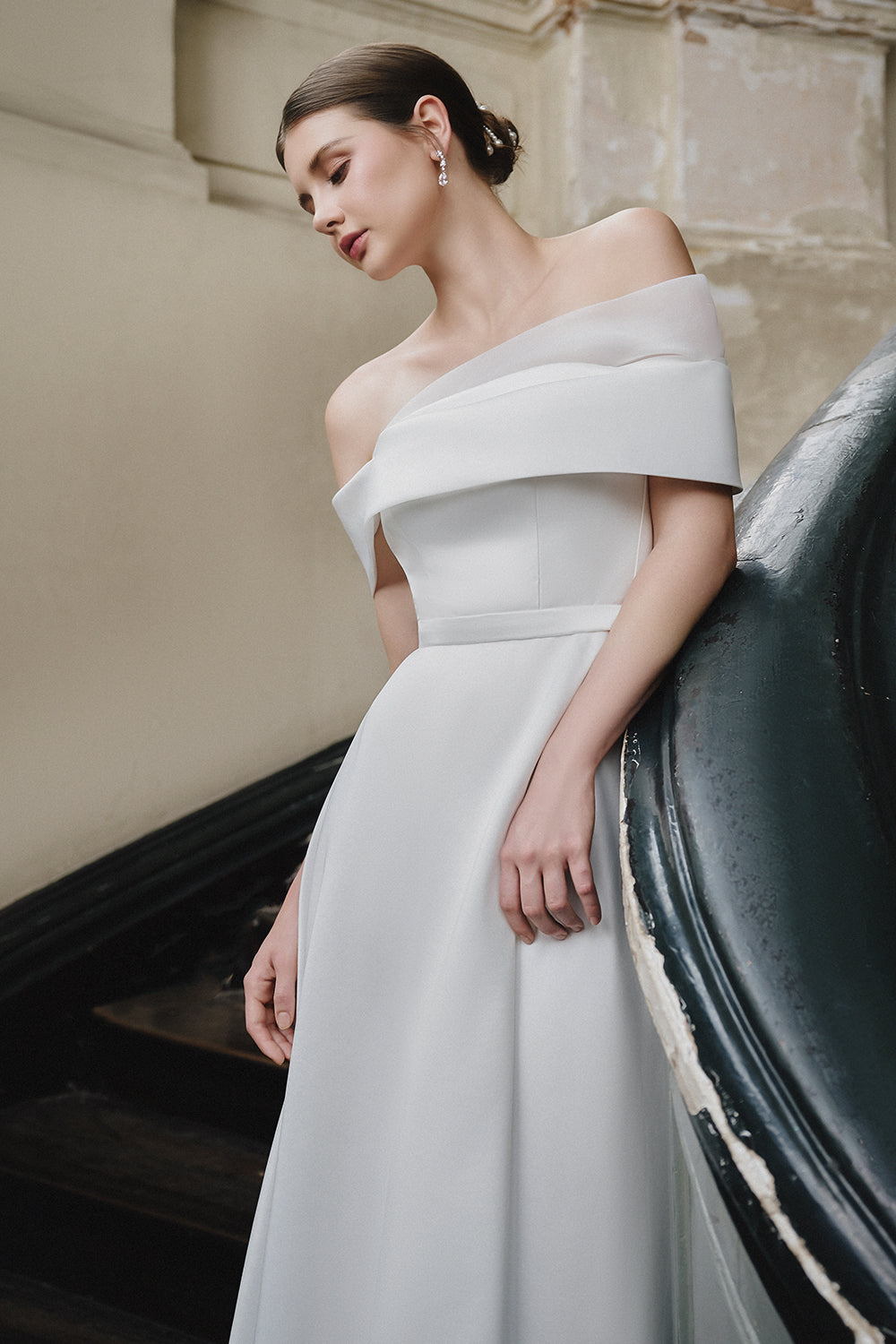 Lazina Off-Shoulder Midi Dress