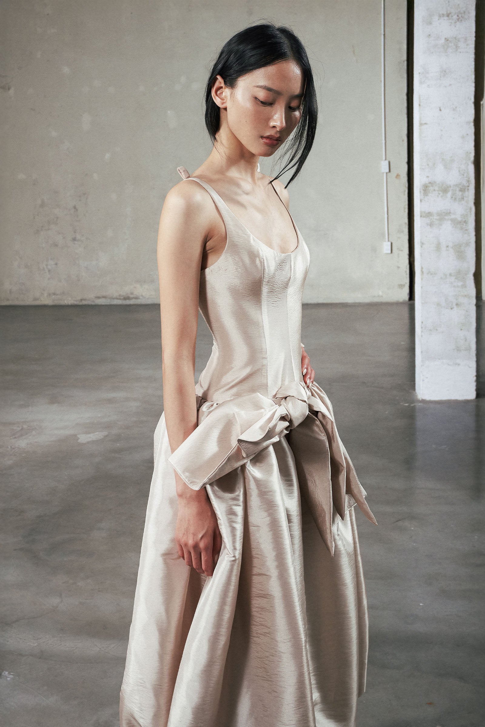 Nha Tinh Bubble Midi Dress