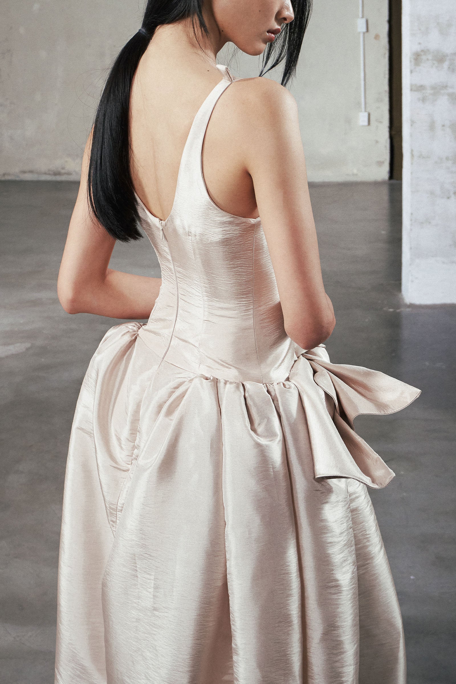 Nha Tinh Bubble Midi Dress