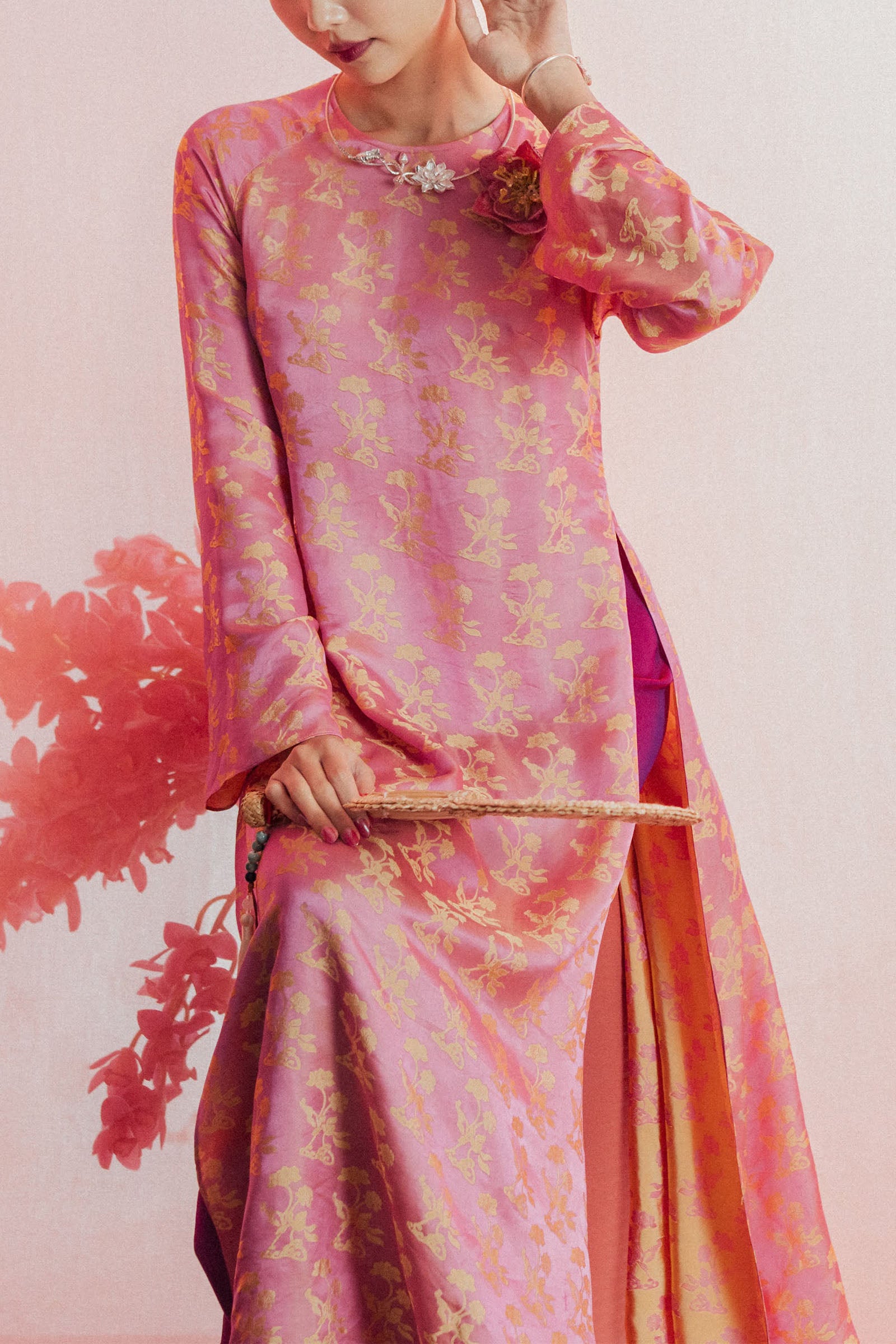 Lien Dan Round Neck Ao Dai Set