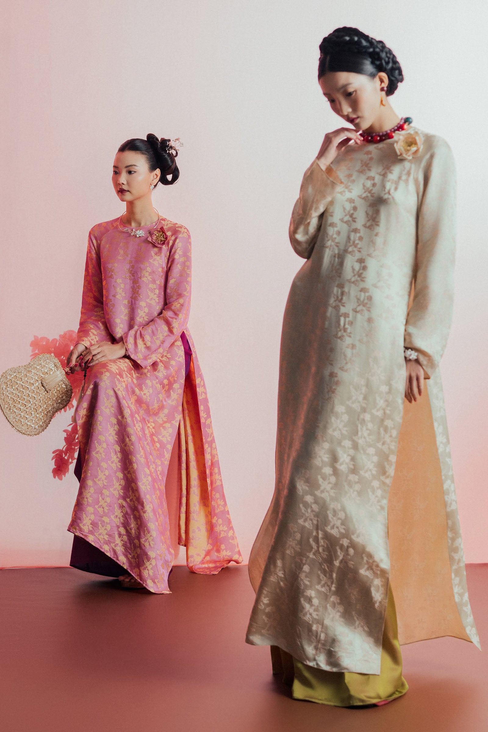 Lien Hoang Straight Ao Dai Set