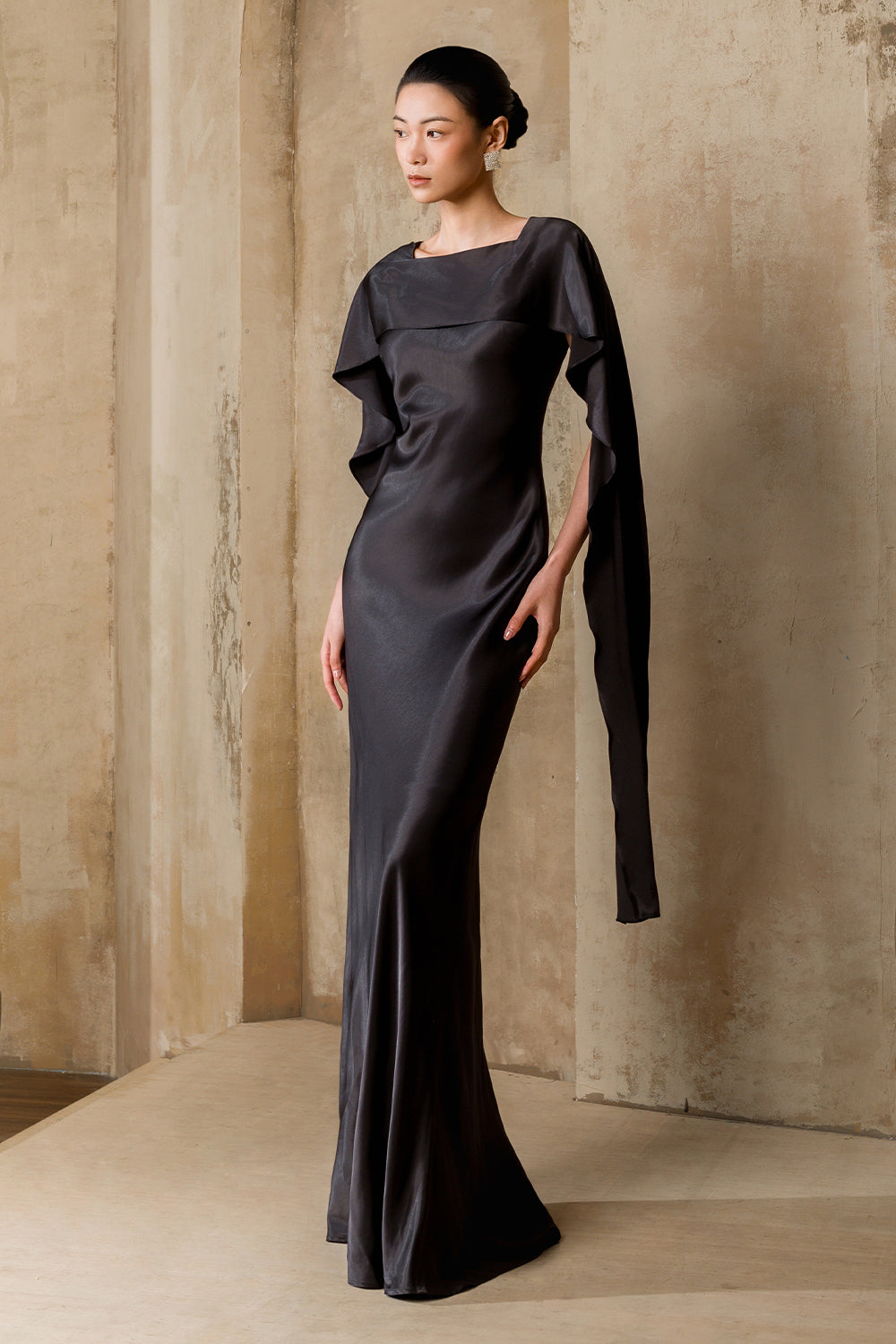 Vela Boat Neck Maxi Dress