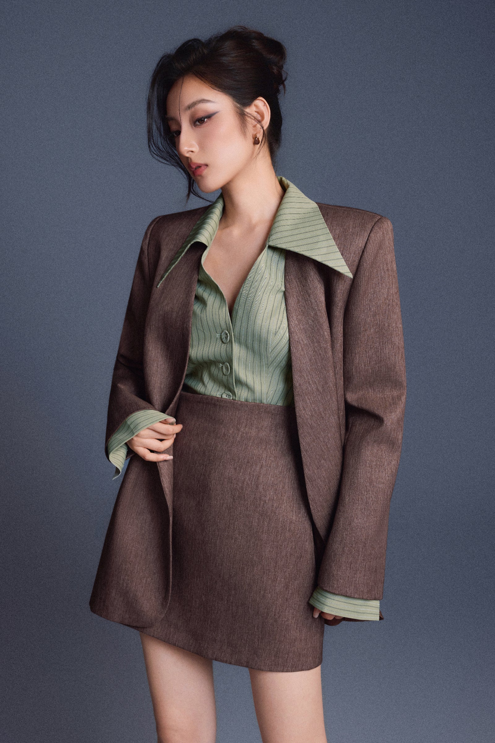 Elsey V-Neck Suit