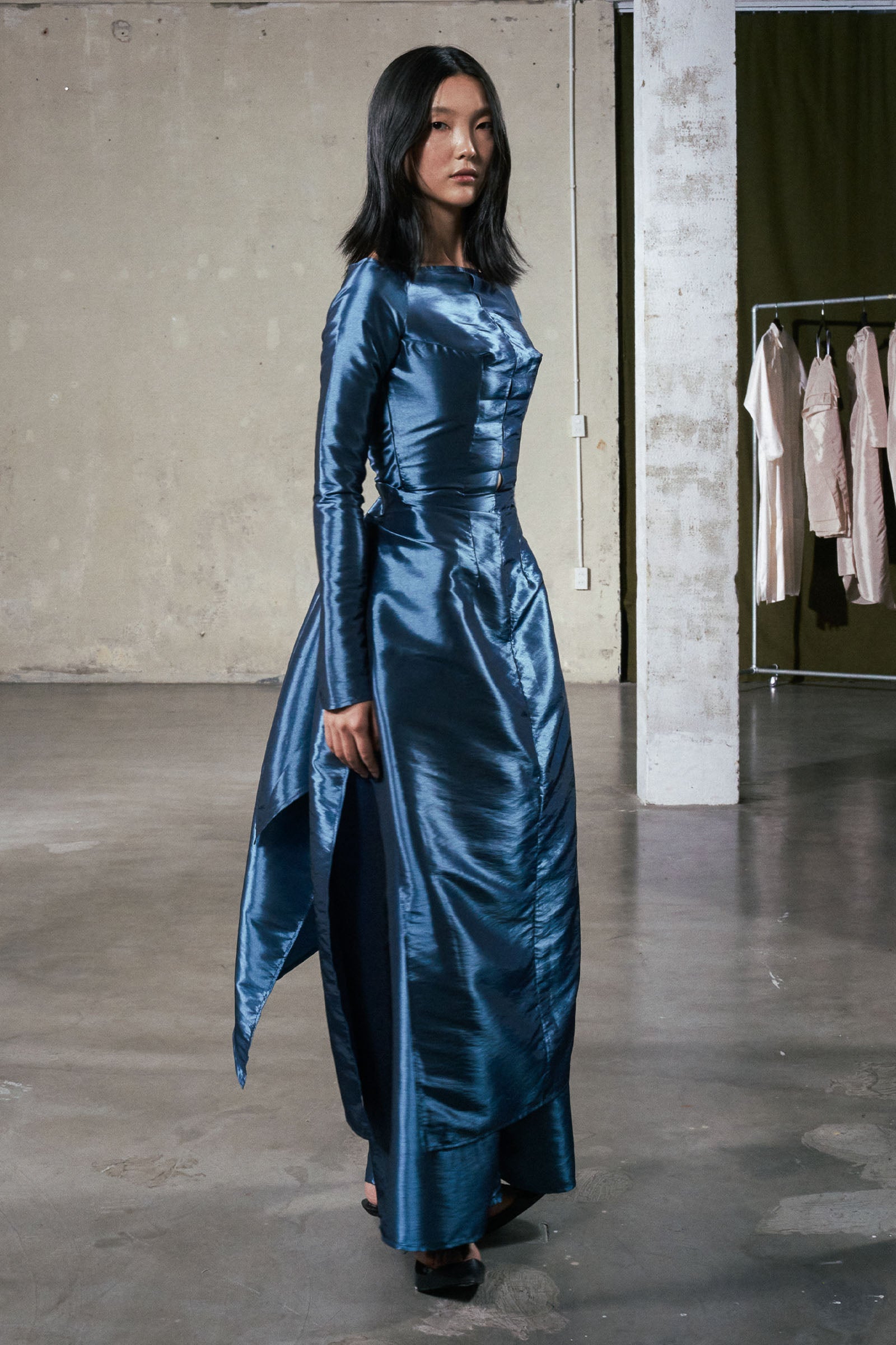 Thoi Ngoc Boat Neck Ao Dai Set