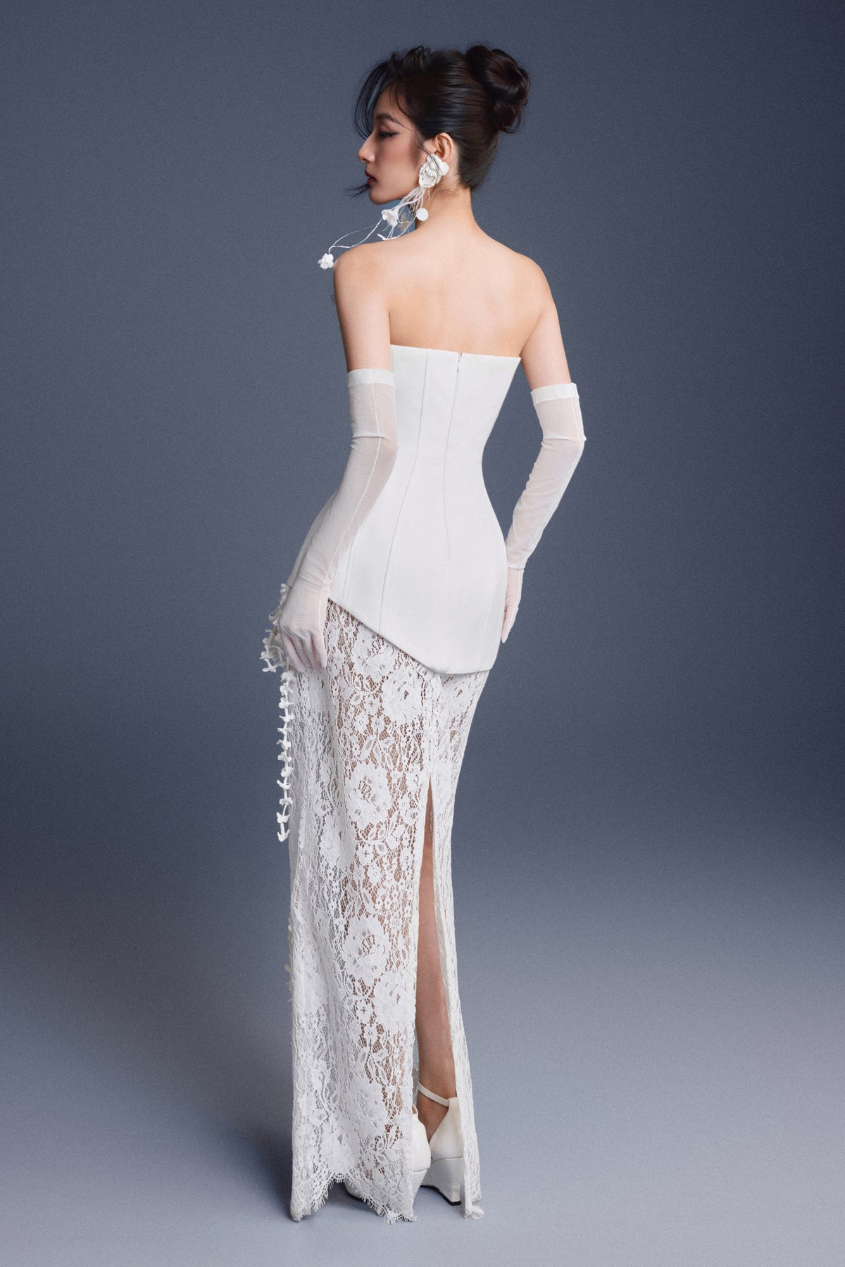 Avel Sweetheart Maxi Dress