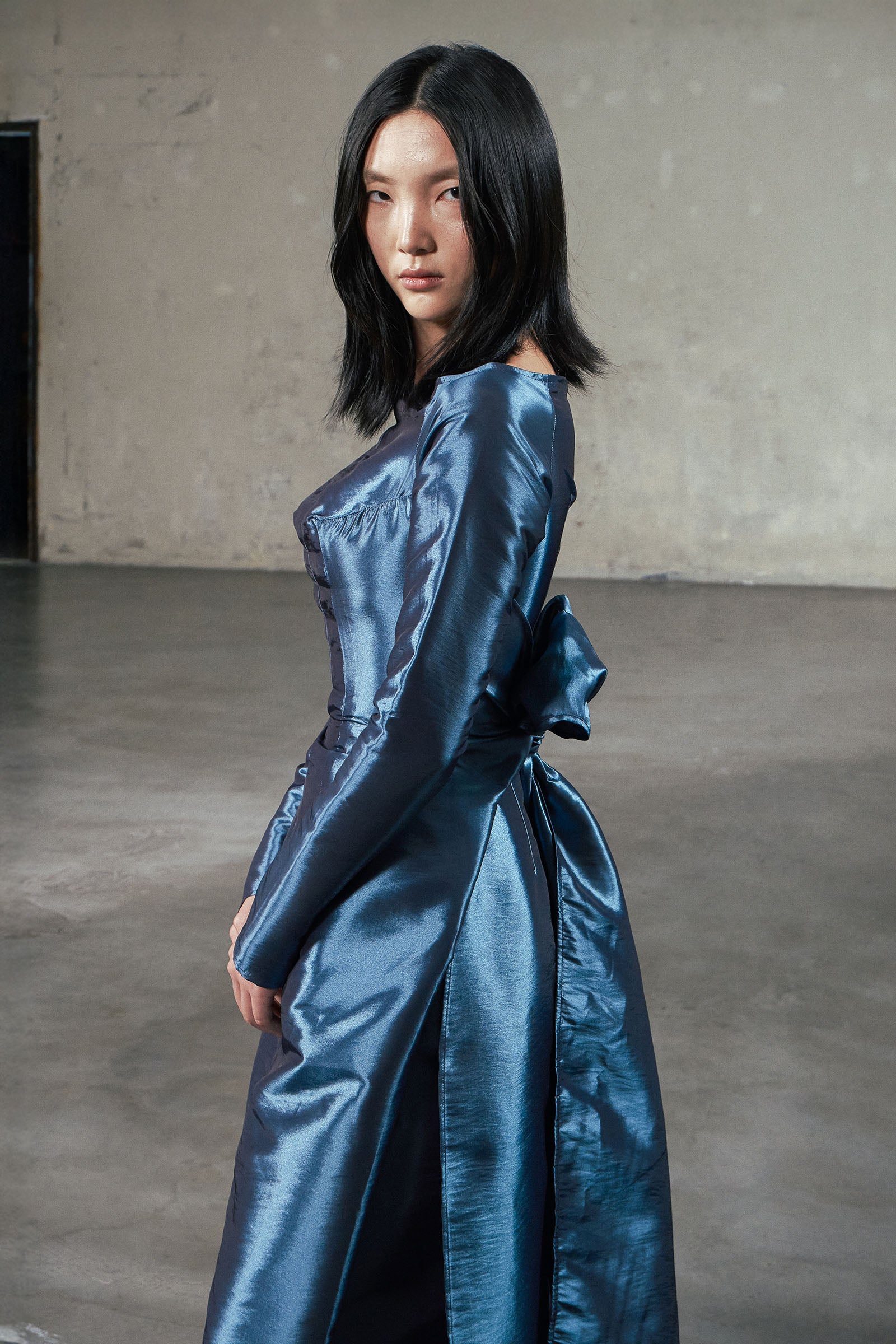 Thoi Ngoc Boat Neck Ao Dai Set
