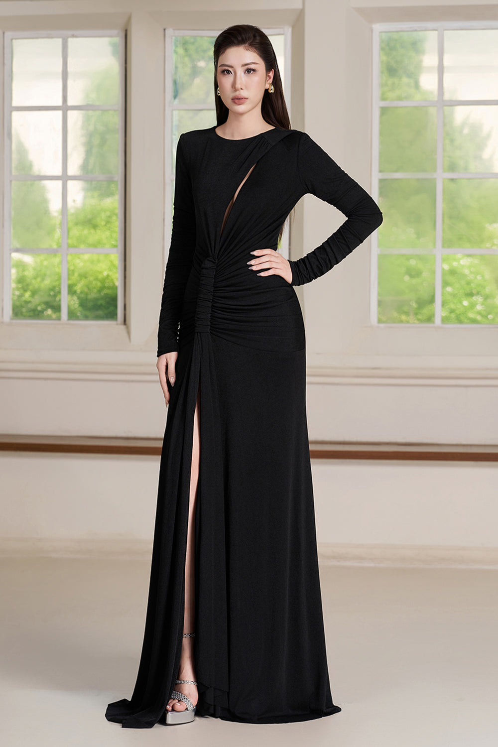Vee Round Neck Maxi Dress
